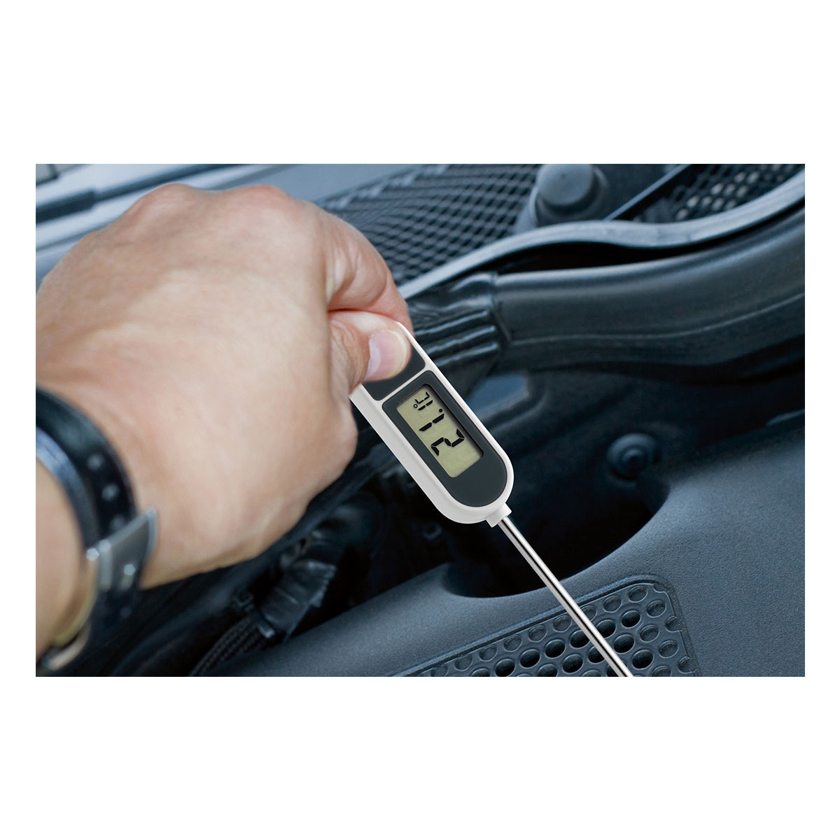 Digital probe thermometer