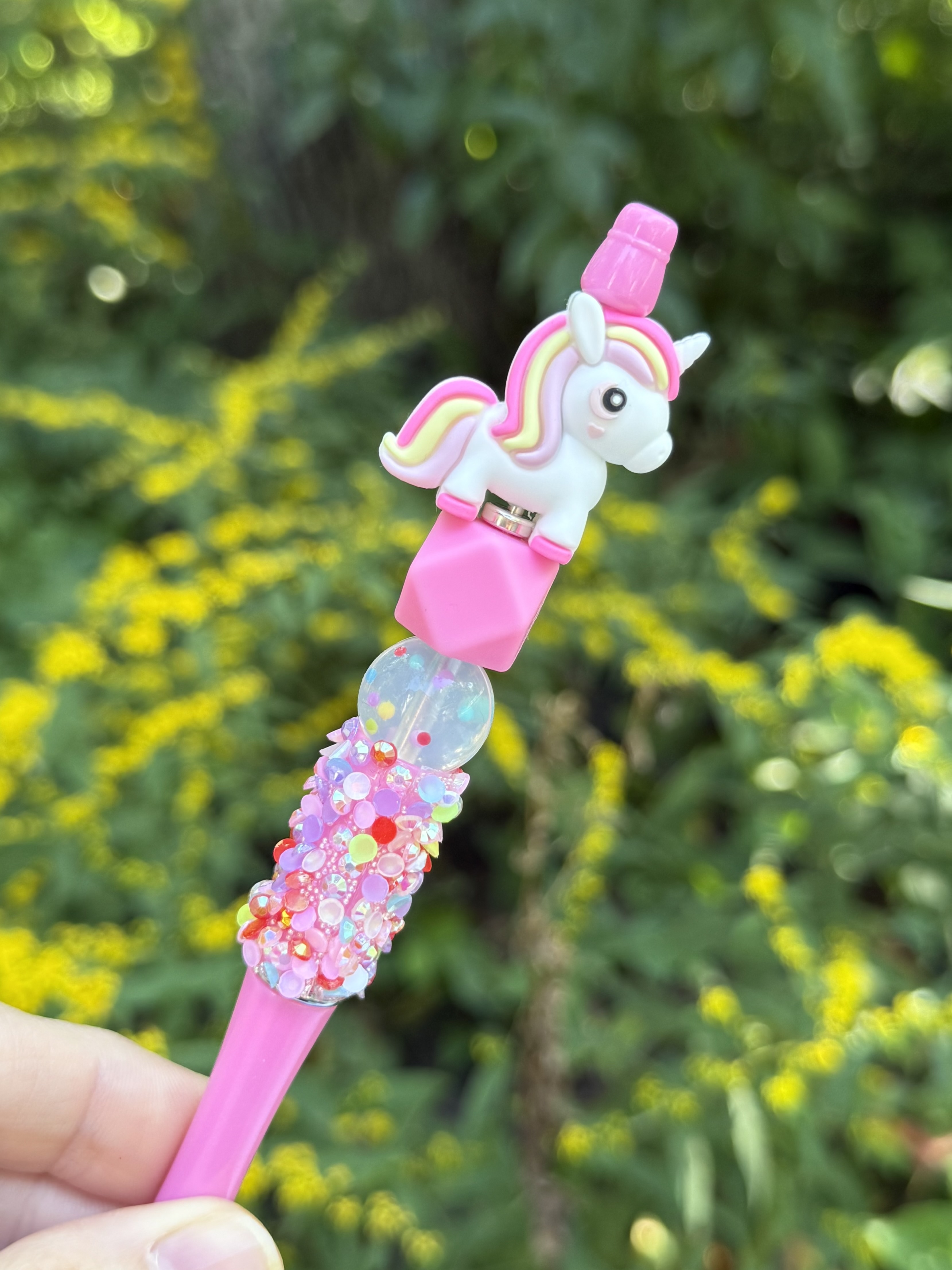 Unicorn Beaded Pen with Confetti Wrap – Fun & Whimsical Refillable Writing Accessory 
