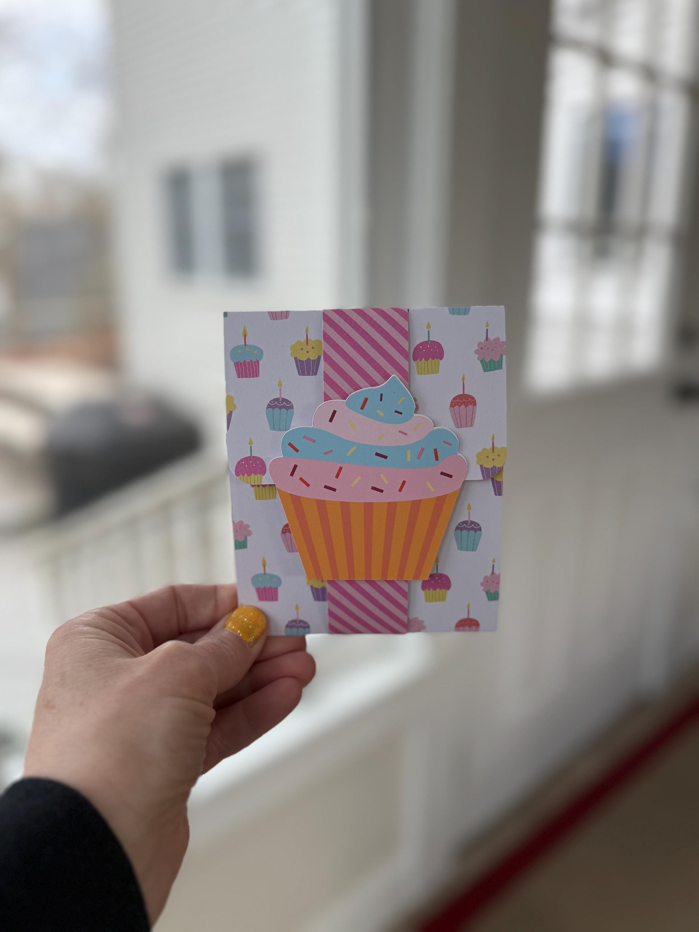 Handmade Cupcake Birthday Card with Pop-Up Gift Bag Gift Card Holder