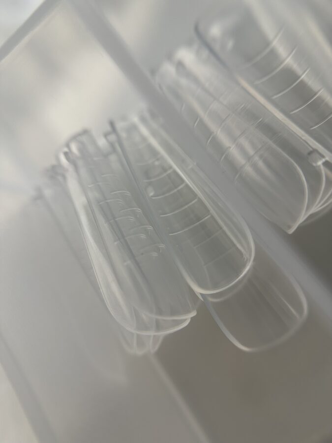 La Mani Oval Dual Forms With French Silicones
