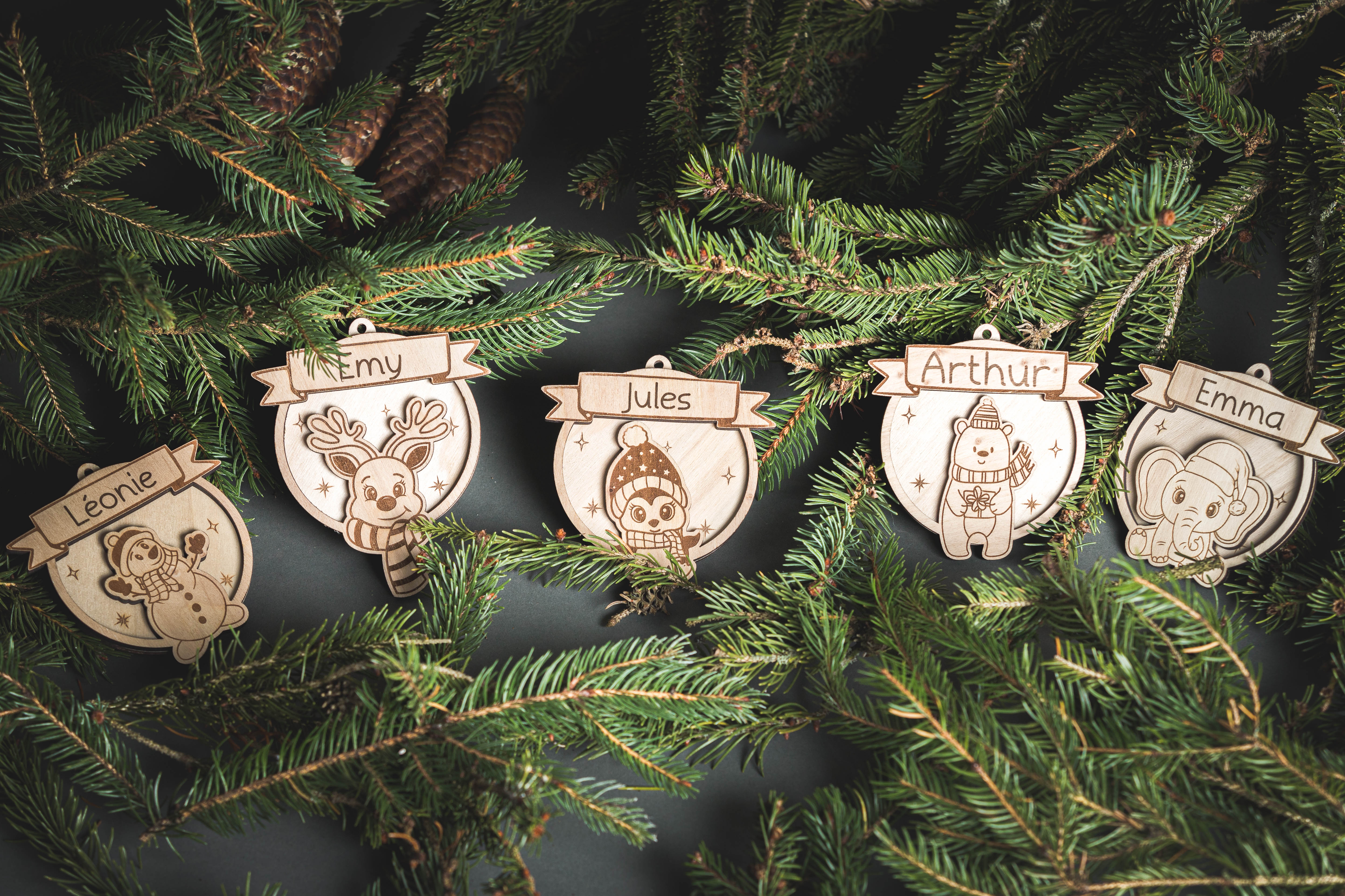 Boule de noël poussière d'étoiles