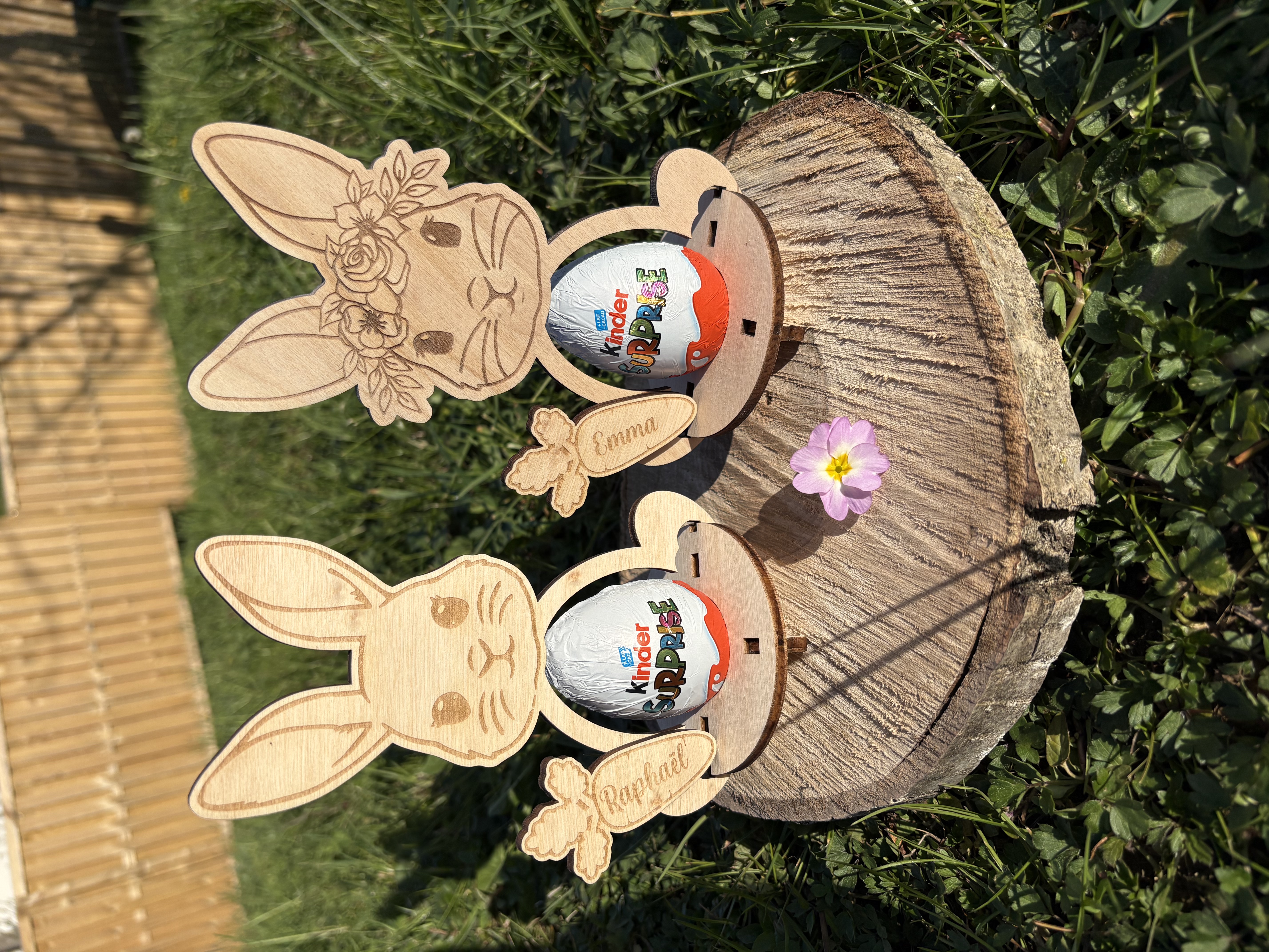 Support en bois pour œuf en chocolat