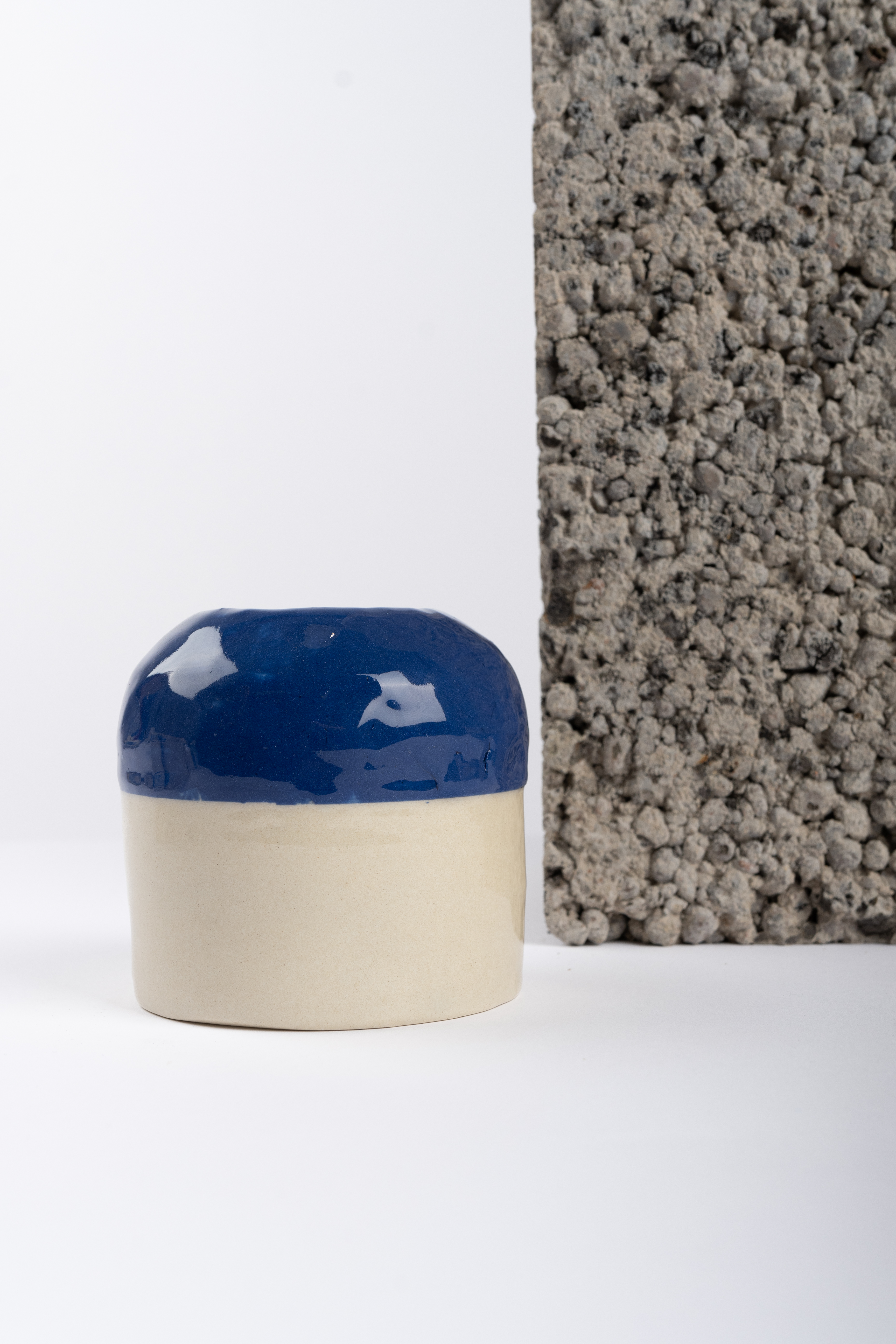 Mėlyna -  Balta vaza mini