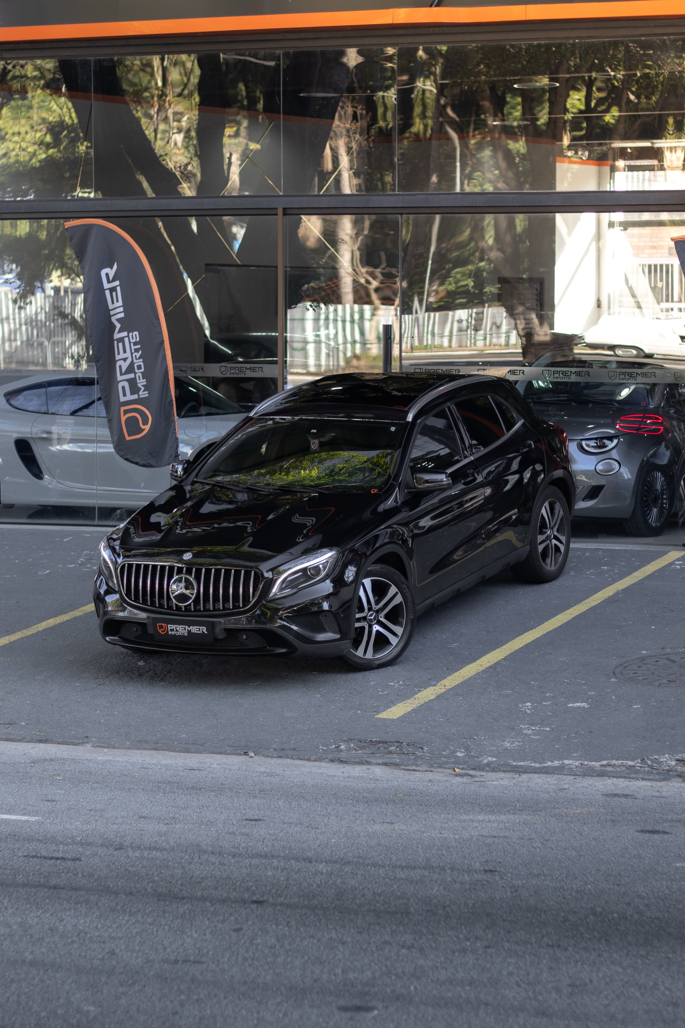 MERCEDES-BENZ GLA 200 VISION BLACK EDITION  2015