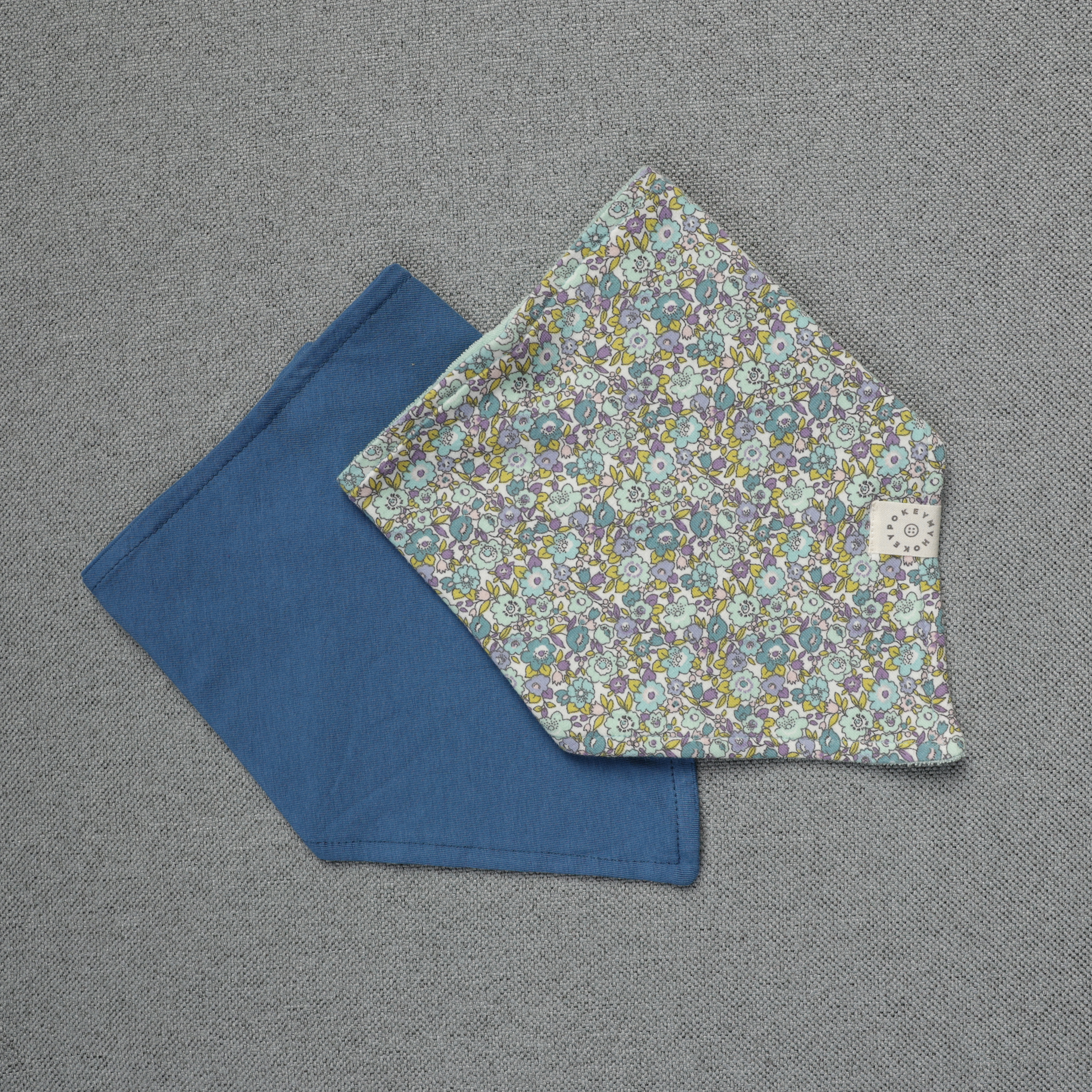 Ocean Blue & Green Bloom Bib Set