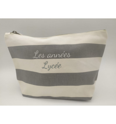 Trousse brodée 18/28 cm