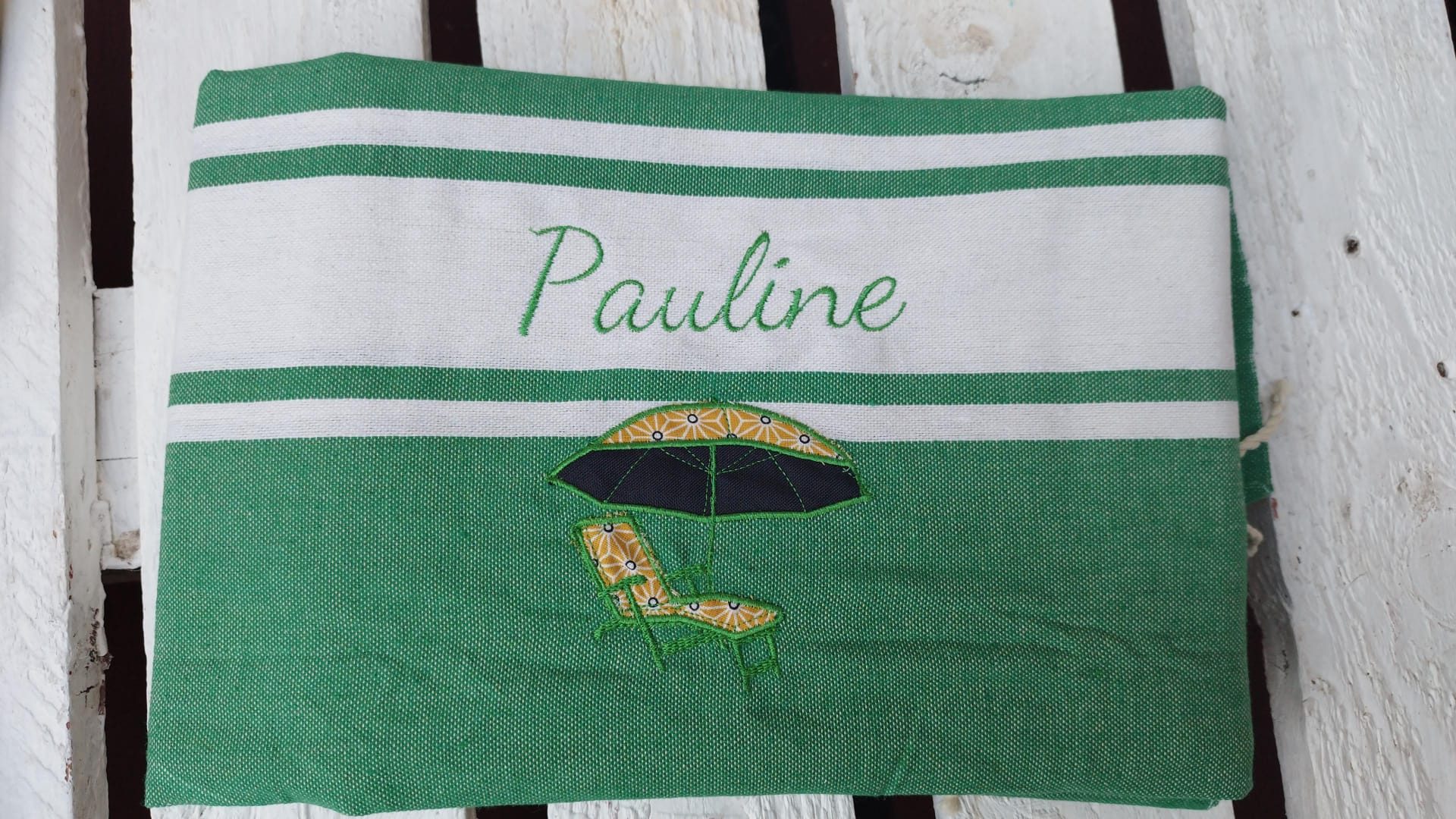 Fouta brodée