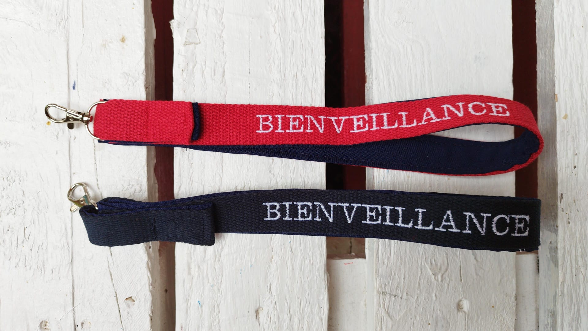 Porte clef "fait main"  brodé 
