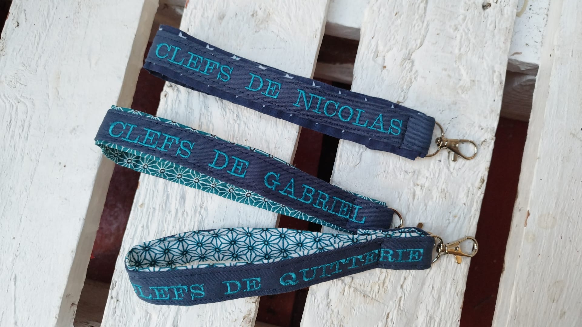 Porte clef "fait main"  brodé 