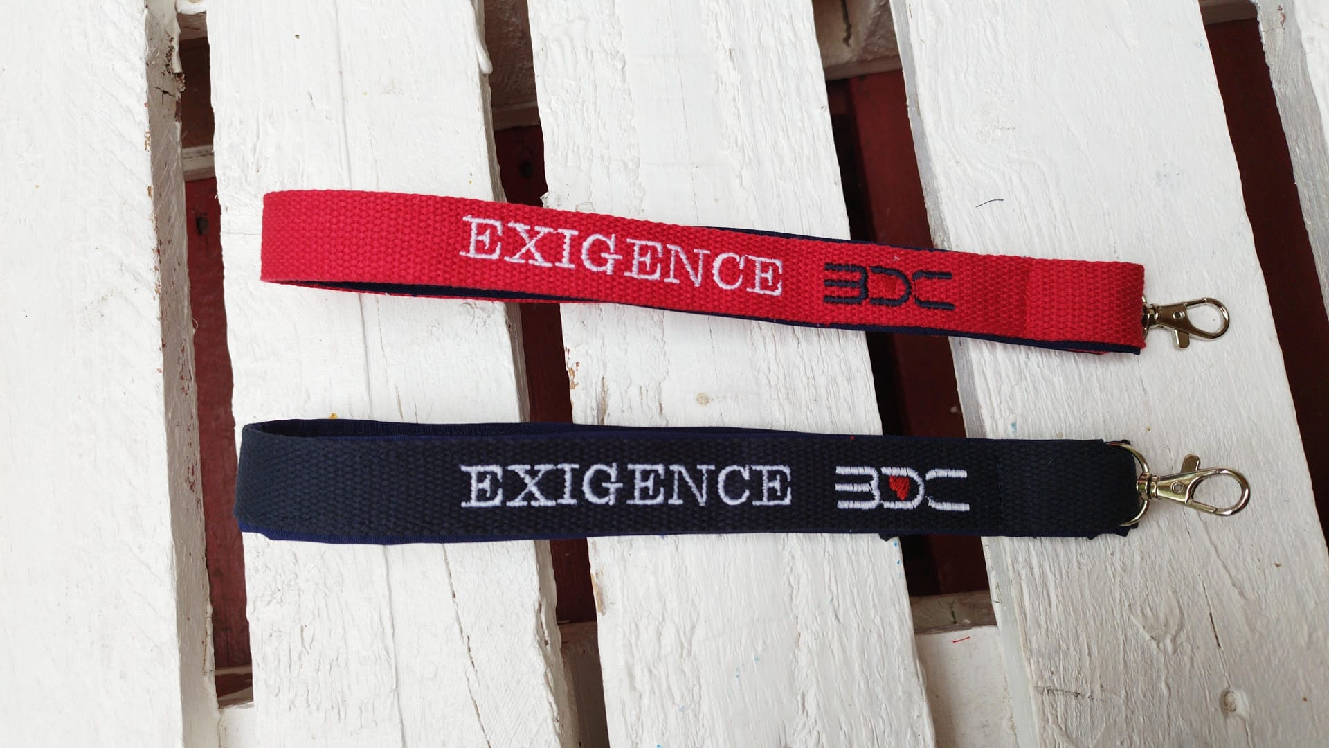 Porte clef "fait main"  brodé 