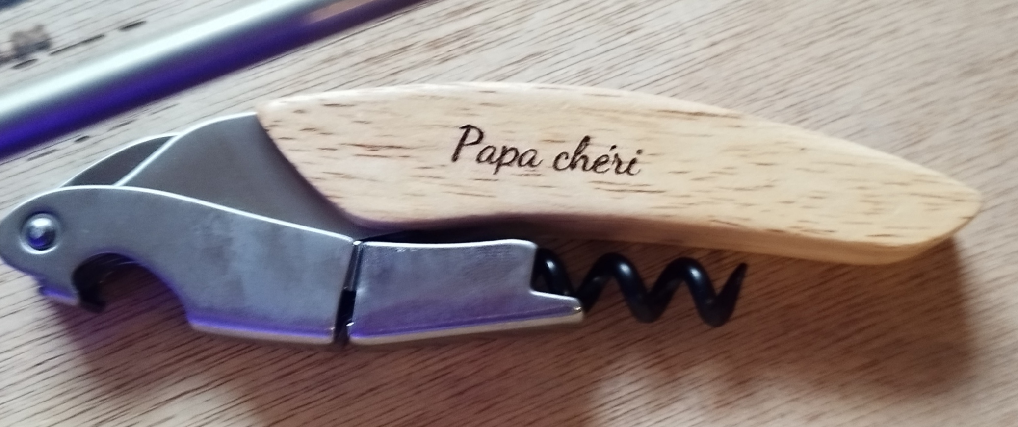 Tire-bouchon gravé 