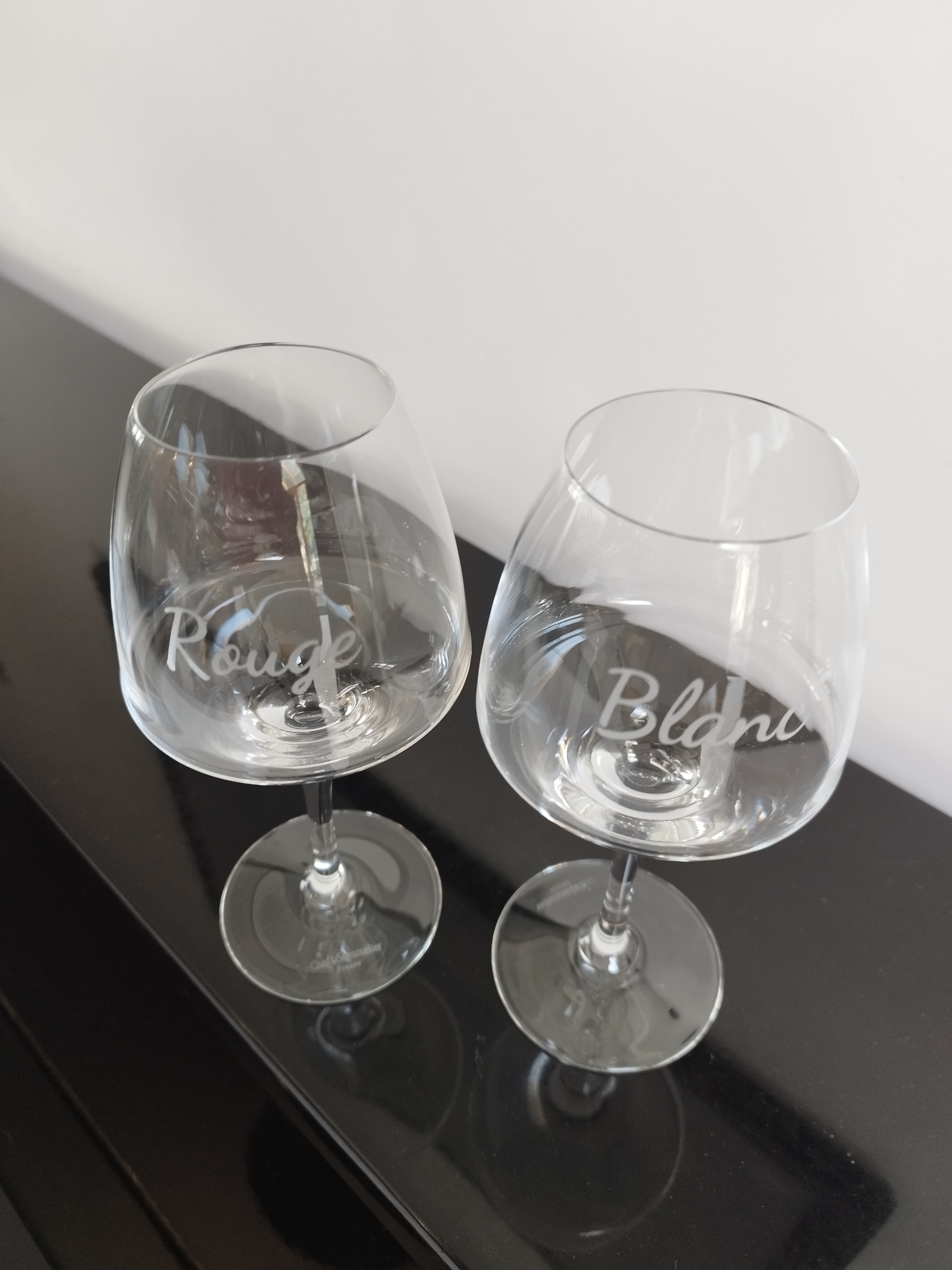 Verre à vin gravé 