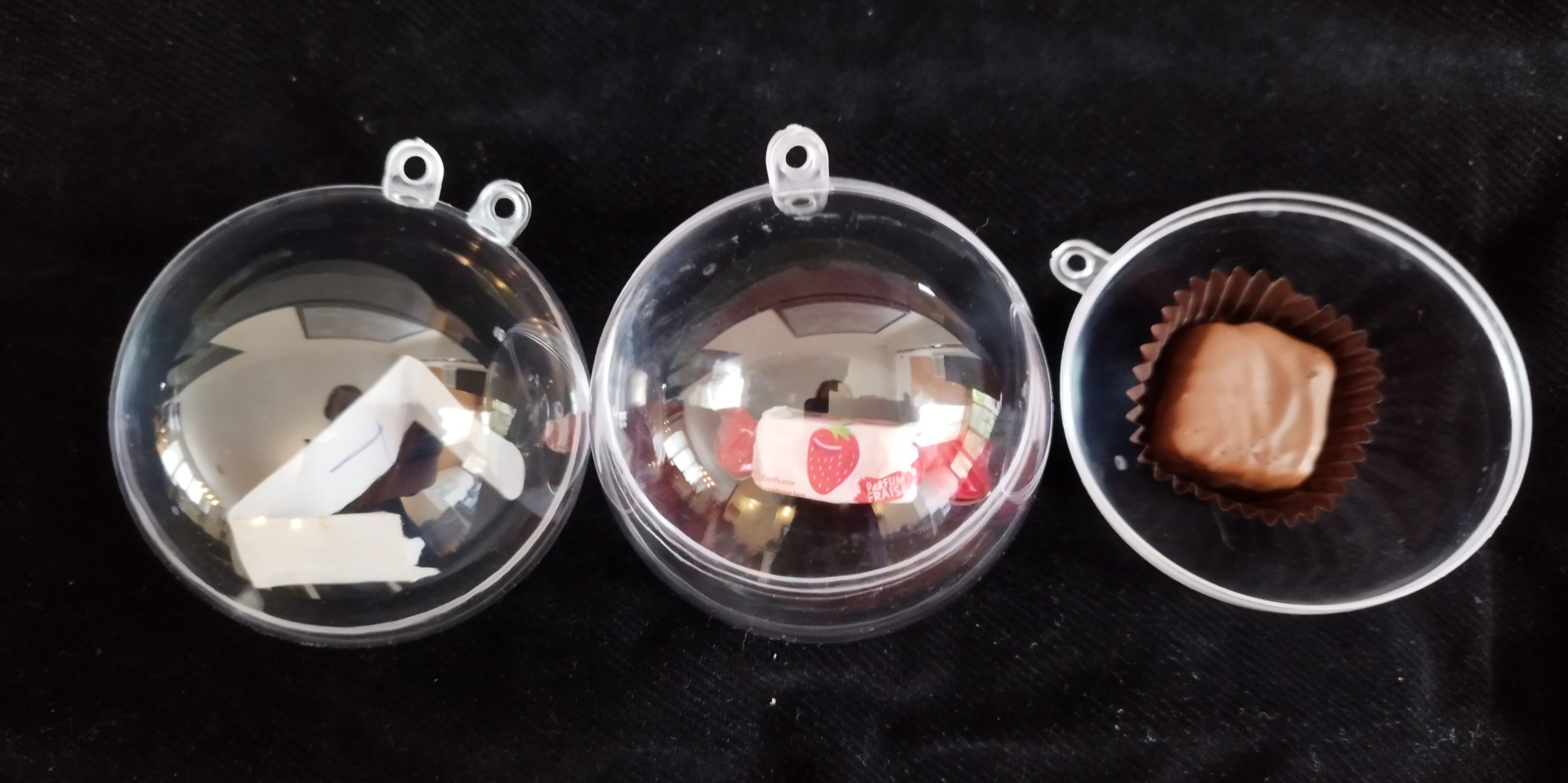 Boule de Noël à remplir et à personnaliser avec un prénom 