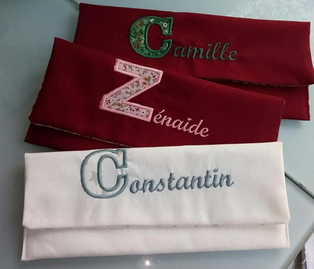 Range serviette brodé