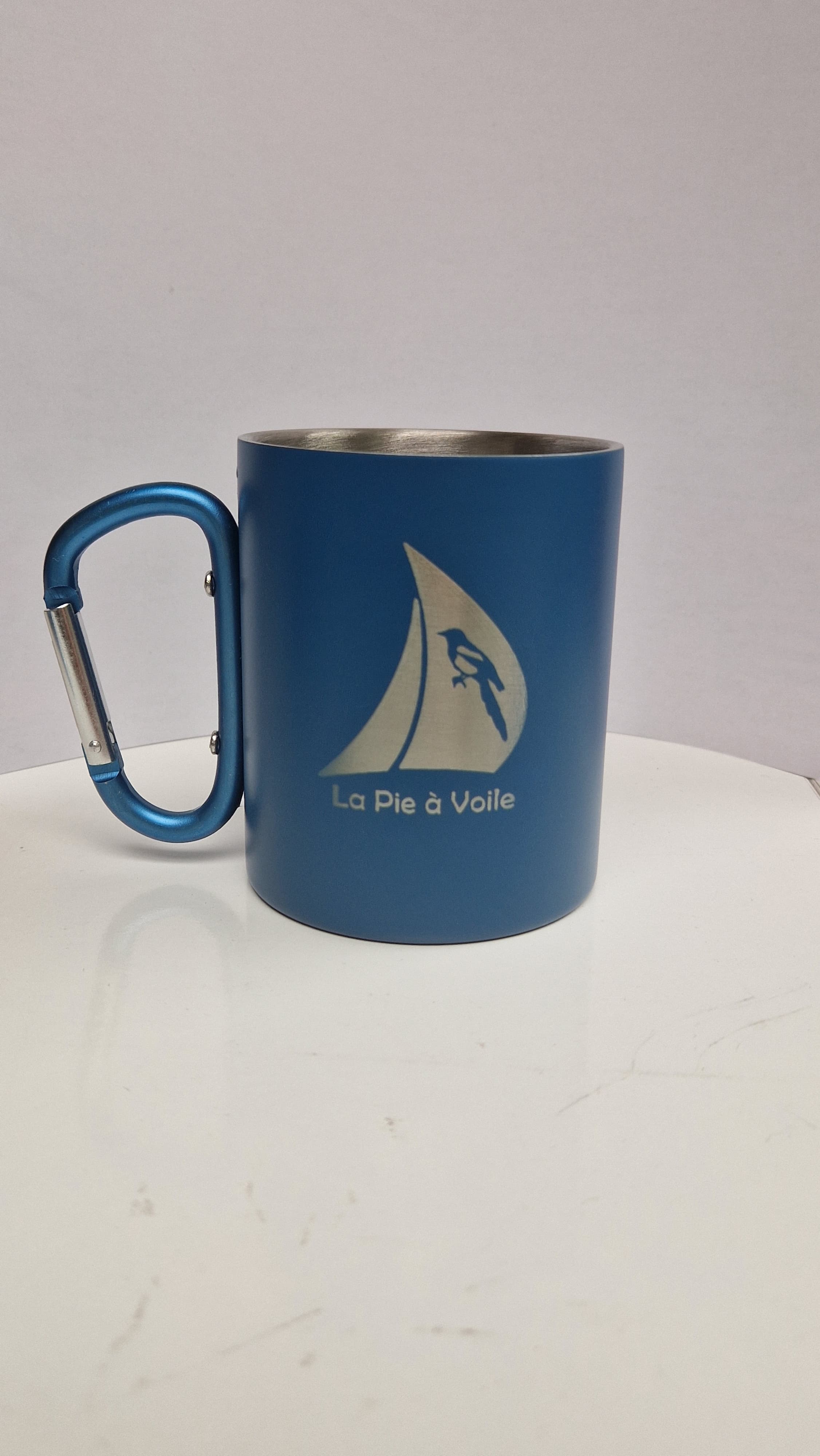 Tasse mousqueton en inox gravée