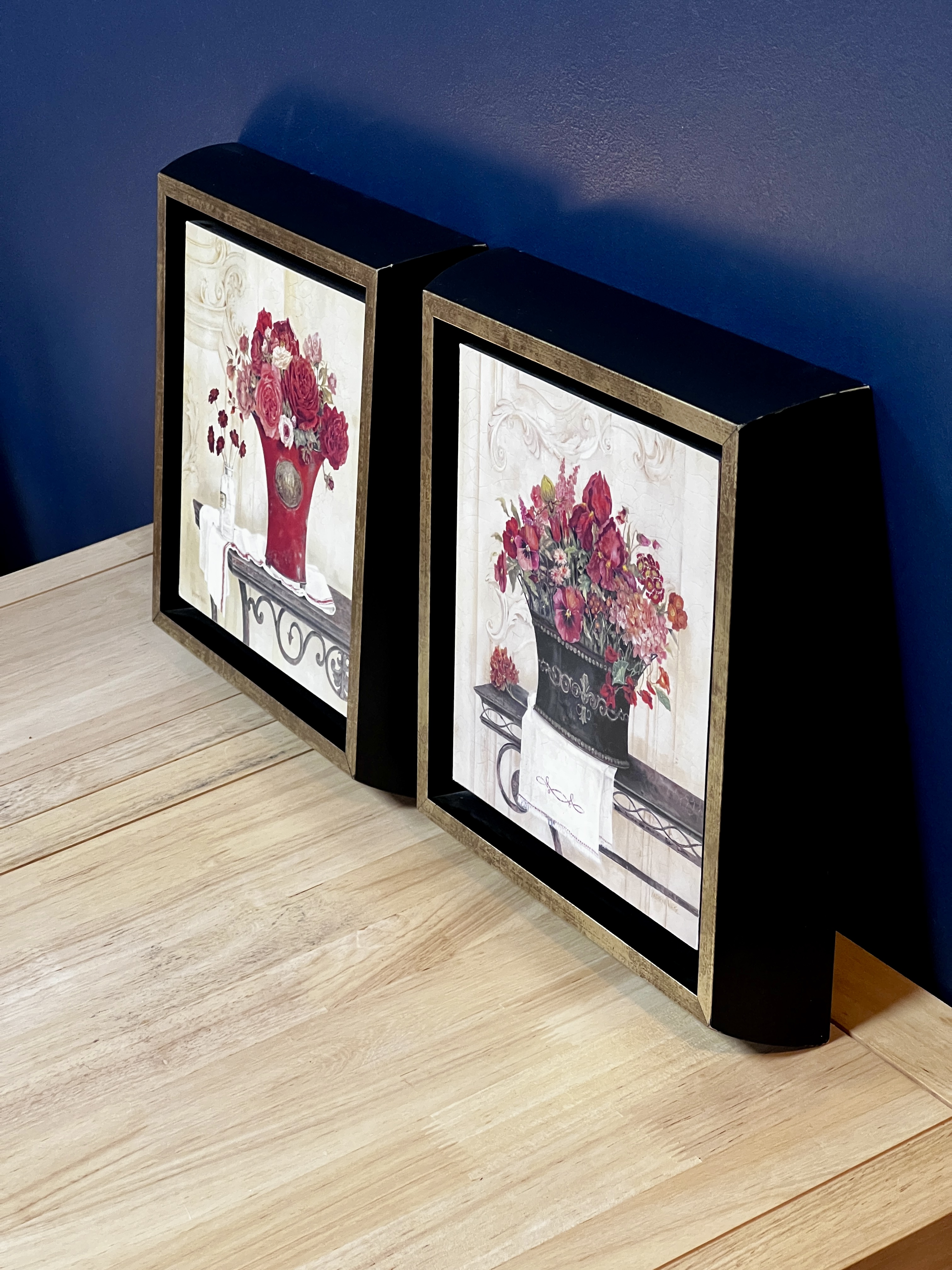 Kathryn White paveiksliukai mediniuose rėmuose