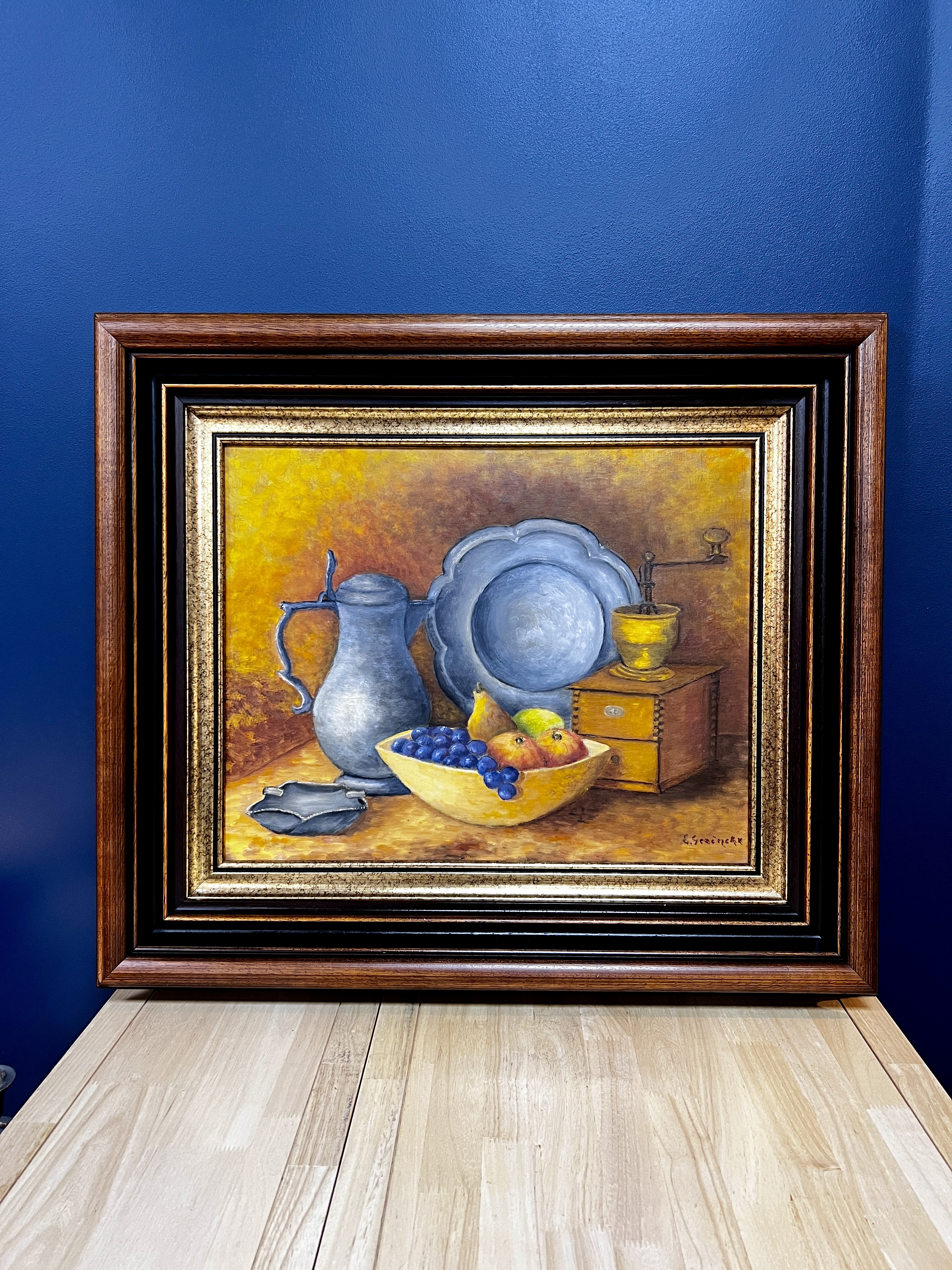 Natiurmortas išskirtiniame mediniame rėme