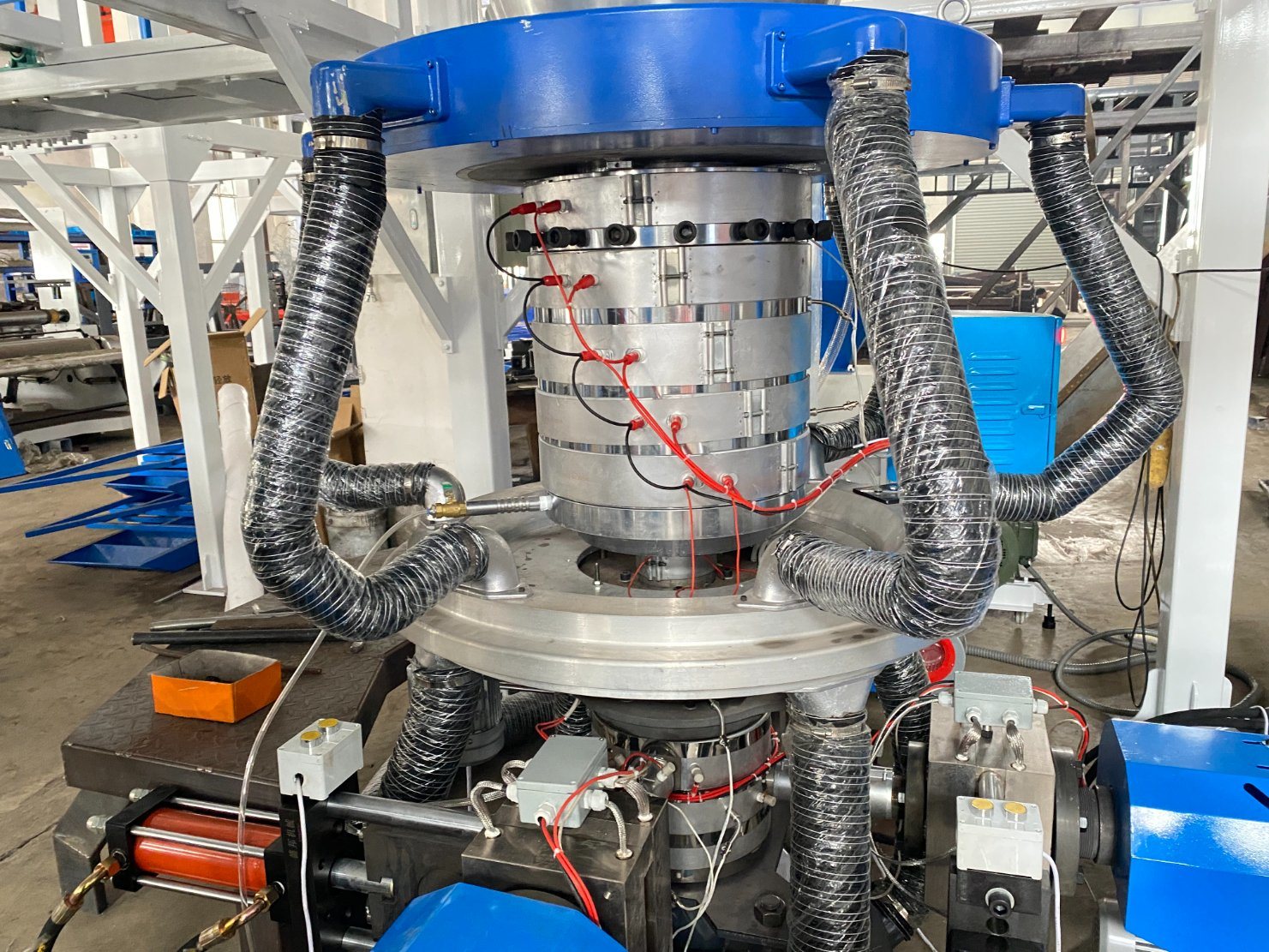 Three Layers Co-extrusion Film Blowing Machine