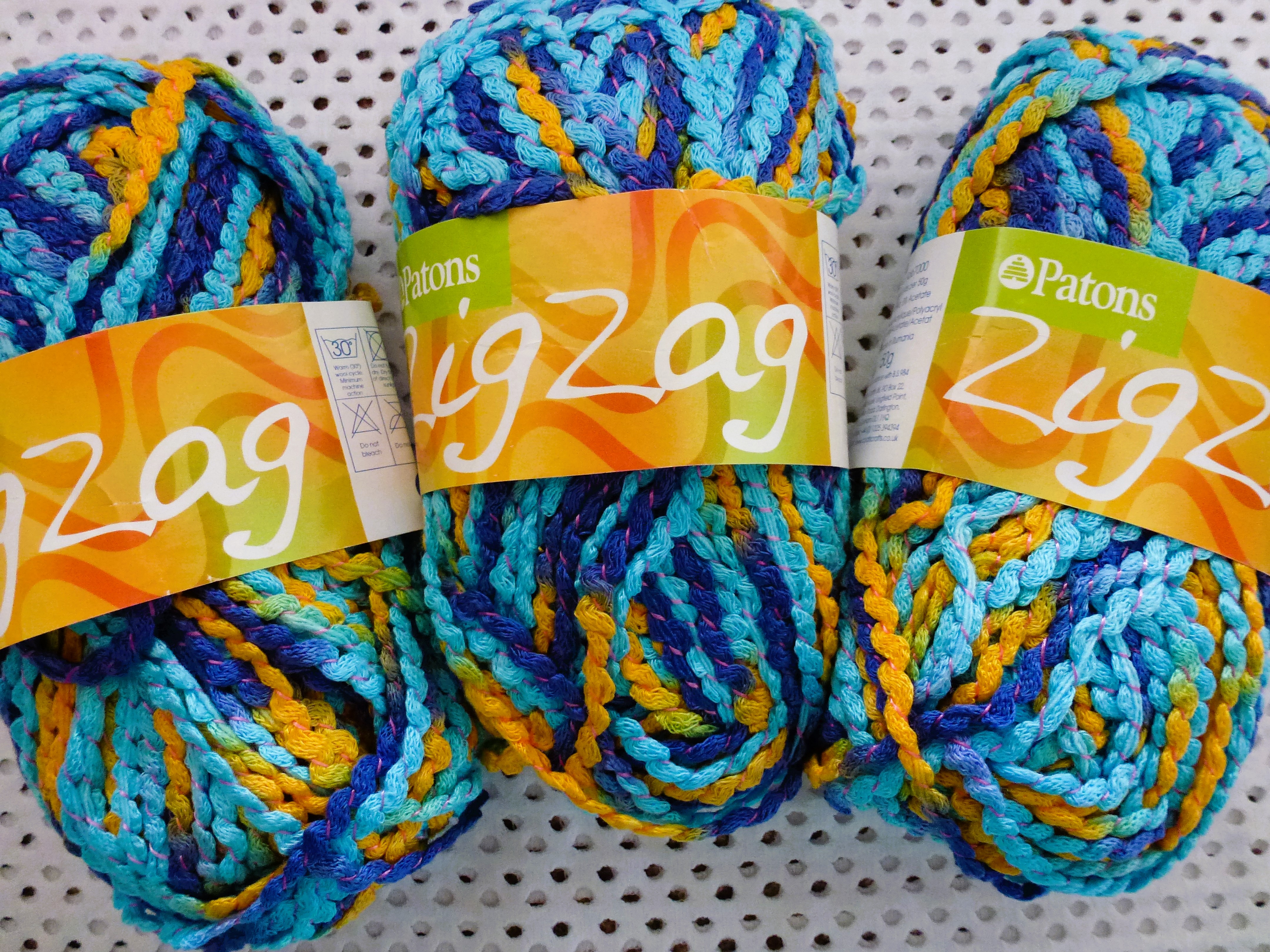 Patons Zigzag FASHION Yarn