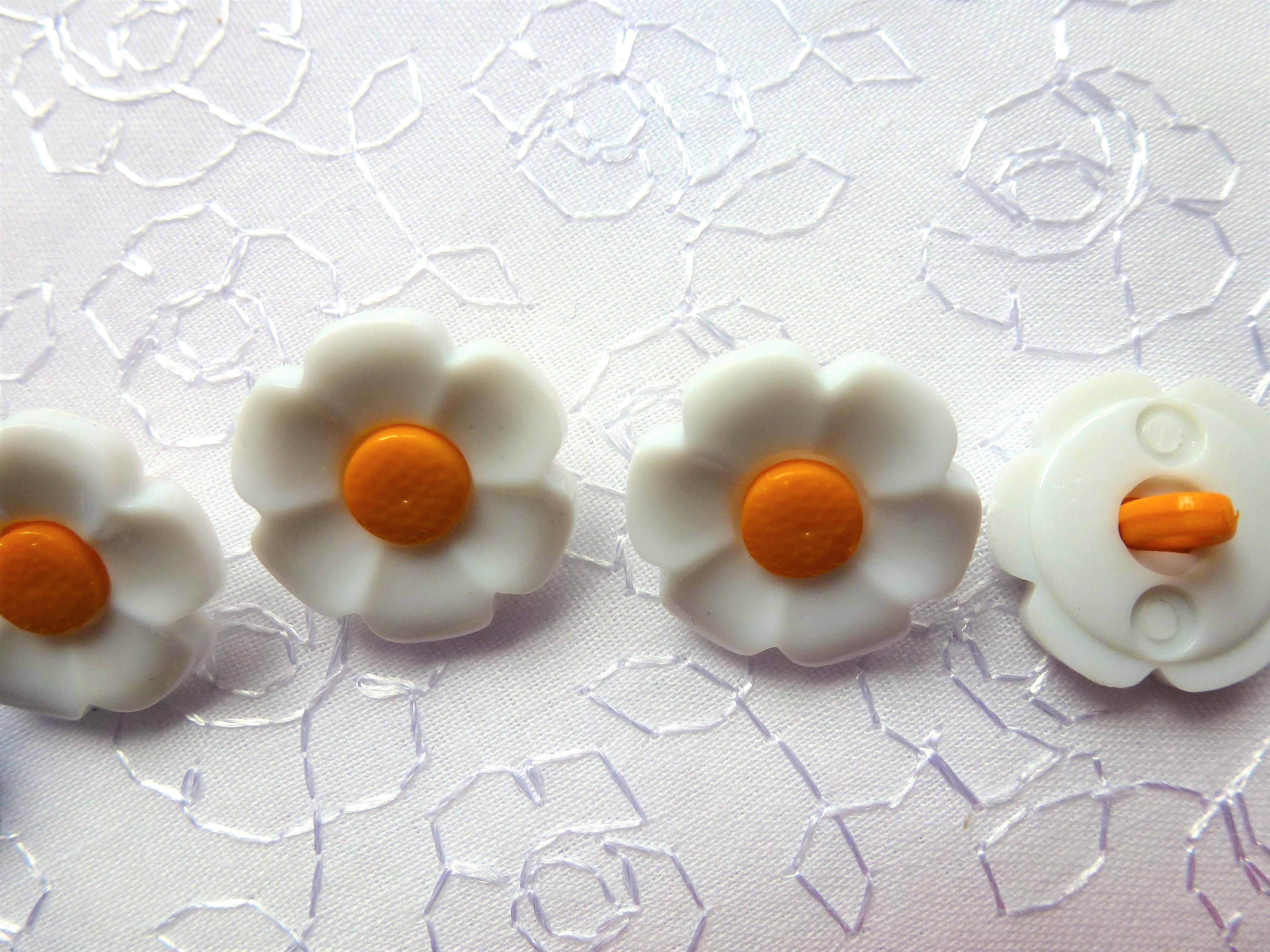 FLOWER Buttons 18mm