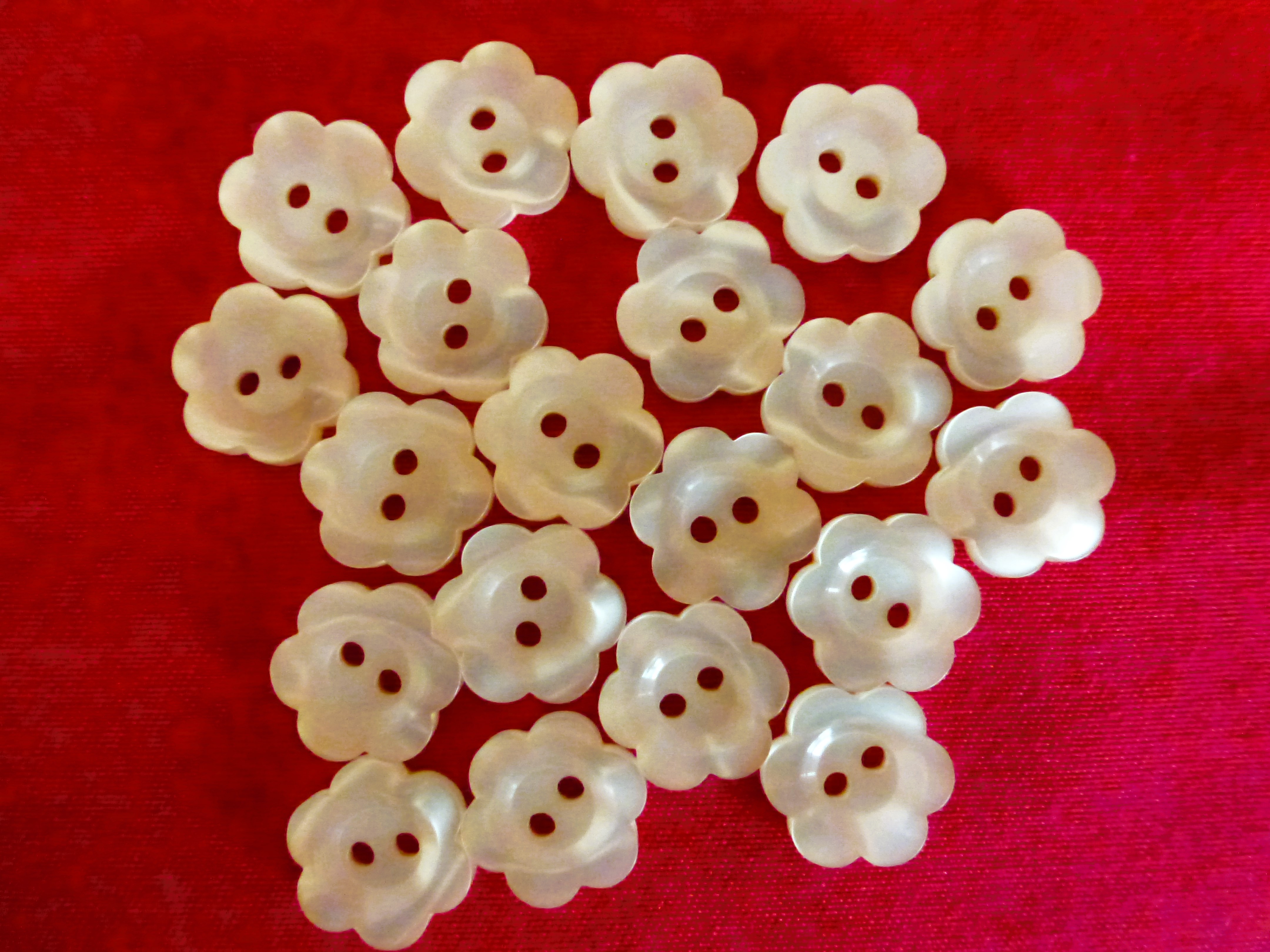 FLOWER Resin Buttons 13mm & 15mm