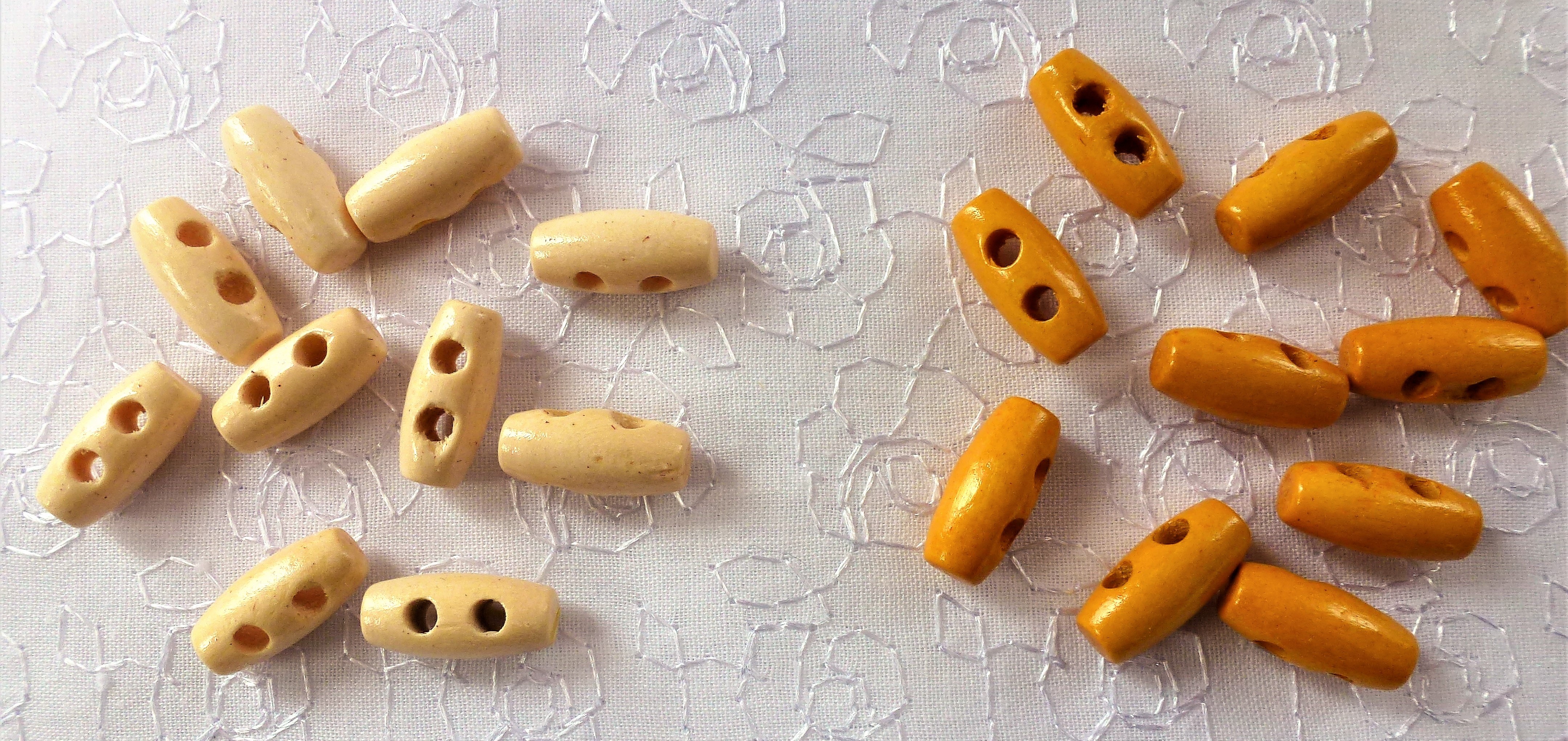 WOOD Tiny Toggle Buttons 15mm - Doll/Teddy Clothing