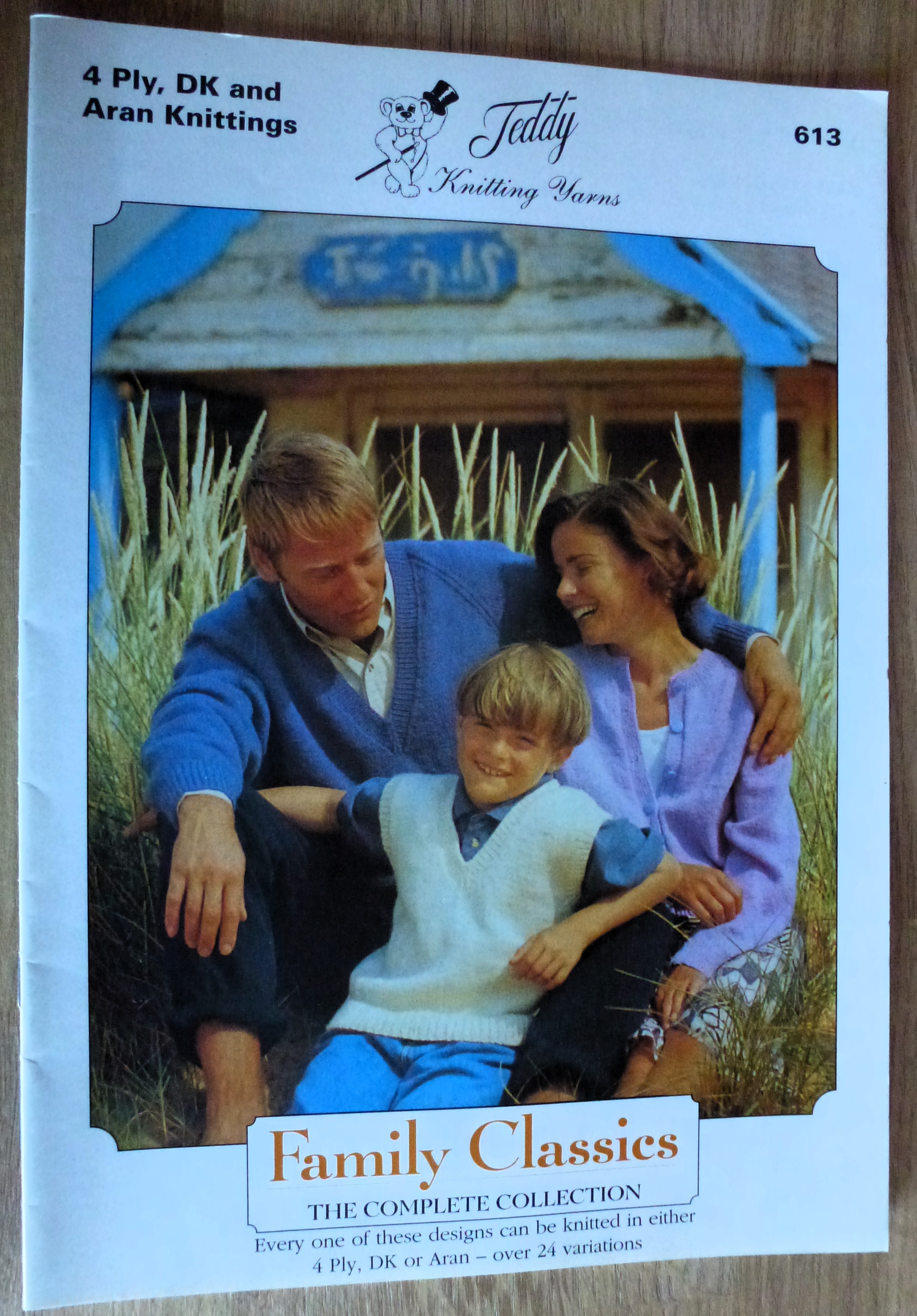 BOOK - Teddy 613 in 4 ply, DK or ARAN