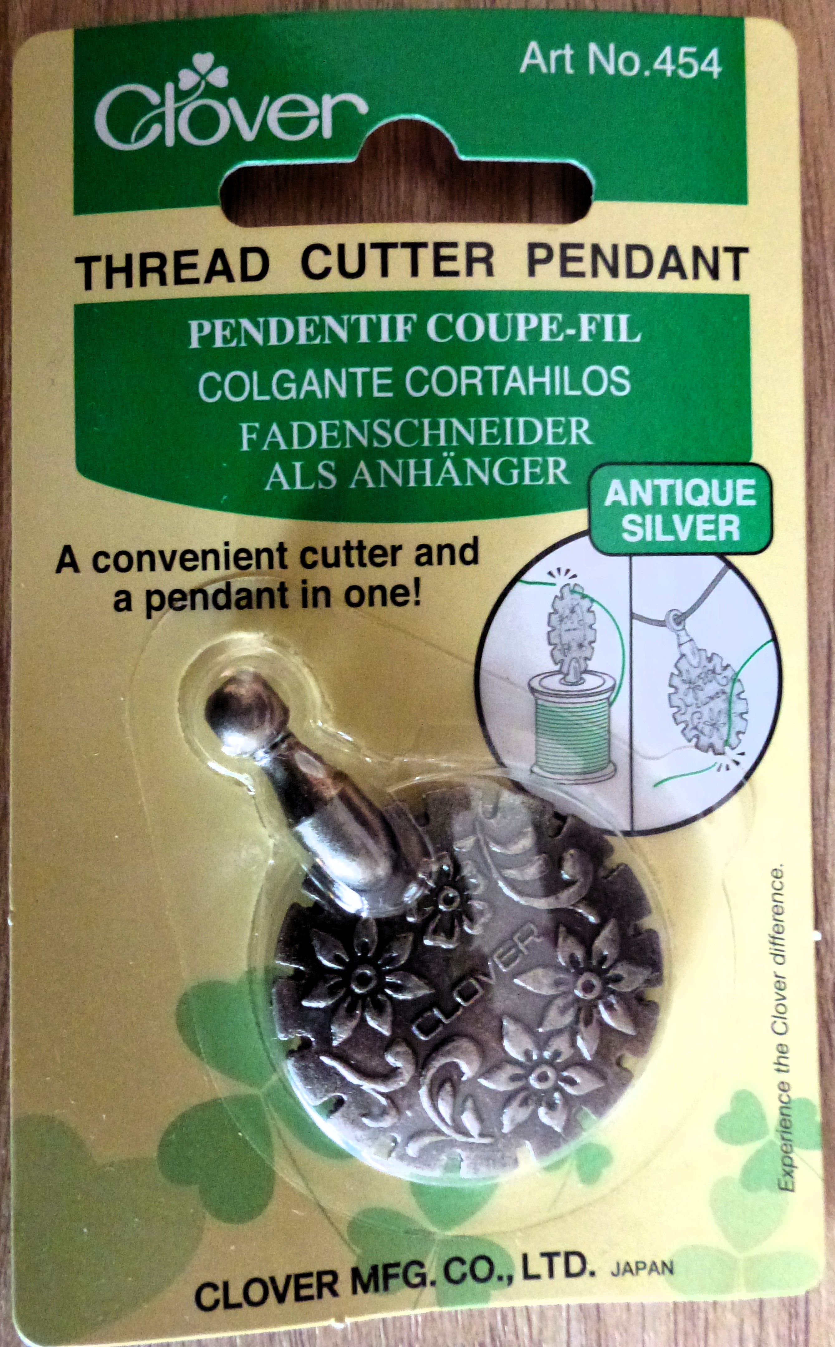 YARN & THREAD Clover Cutters 