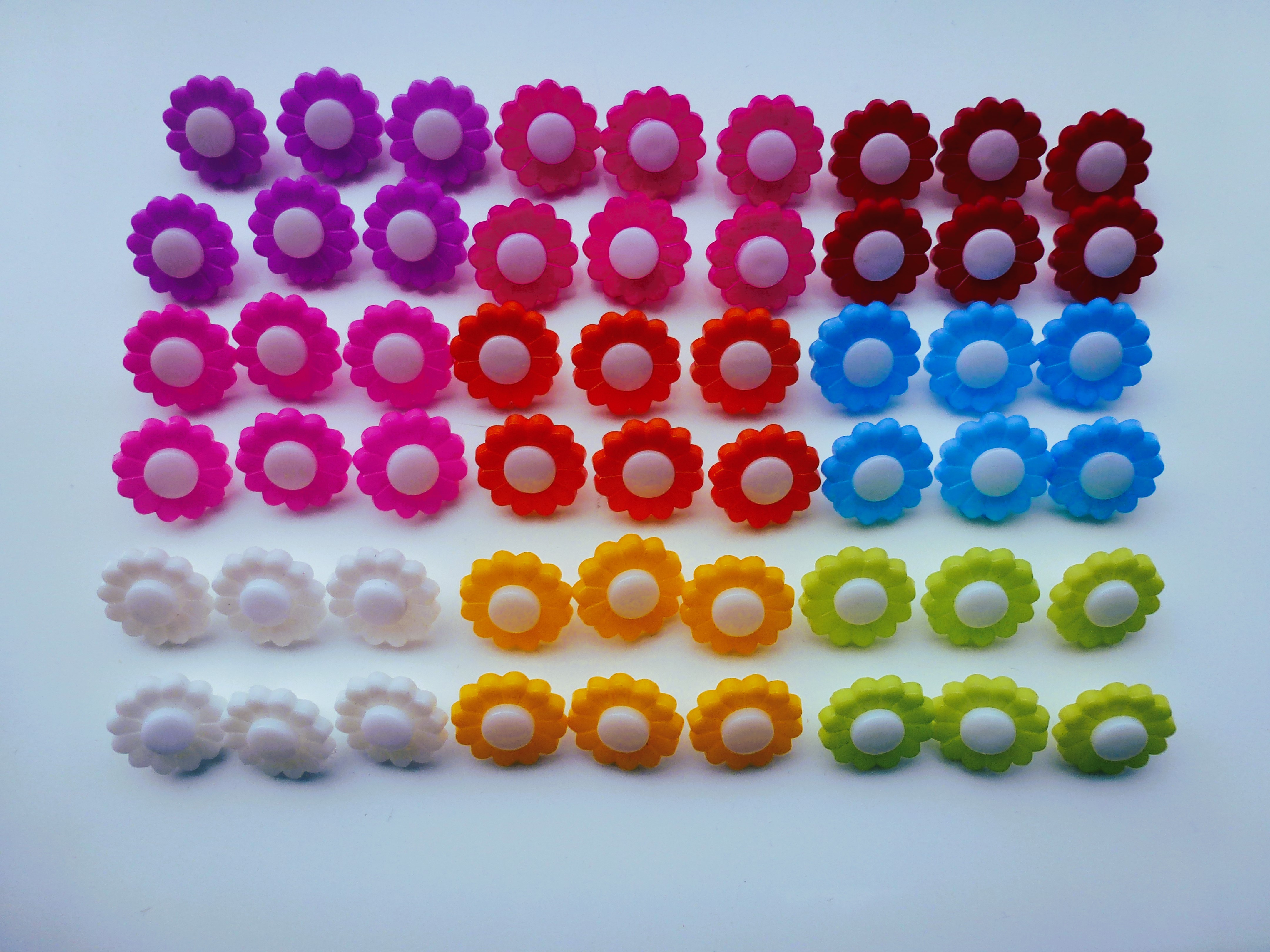 DAISY FLOWER Buttons 15mm