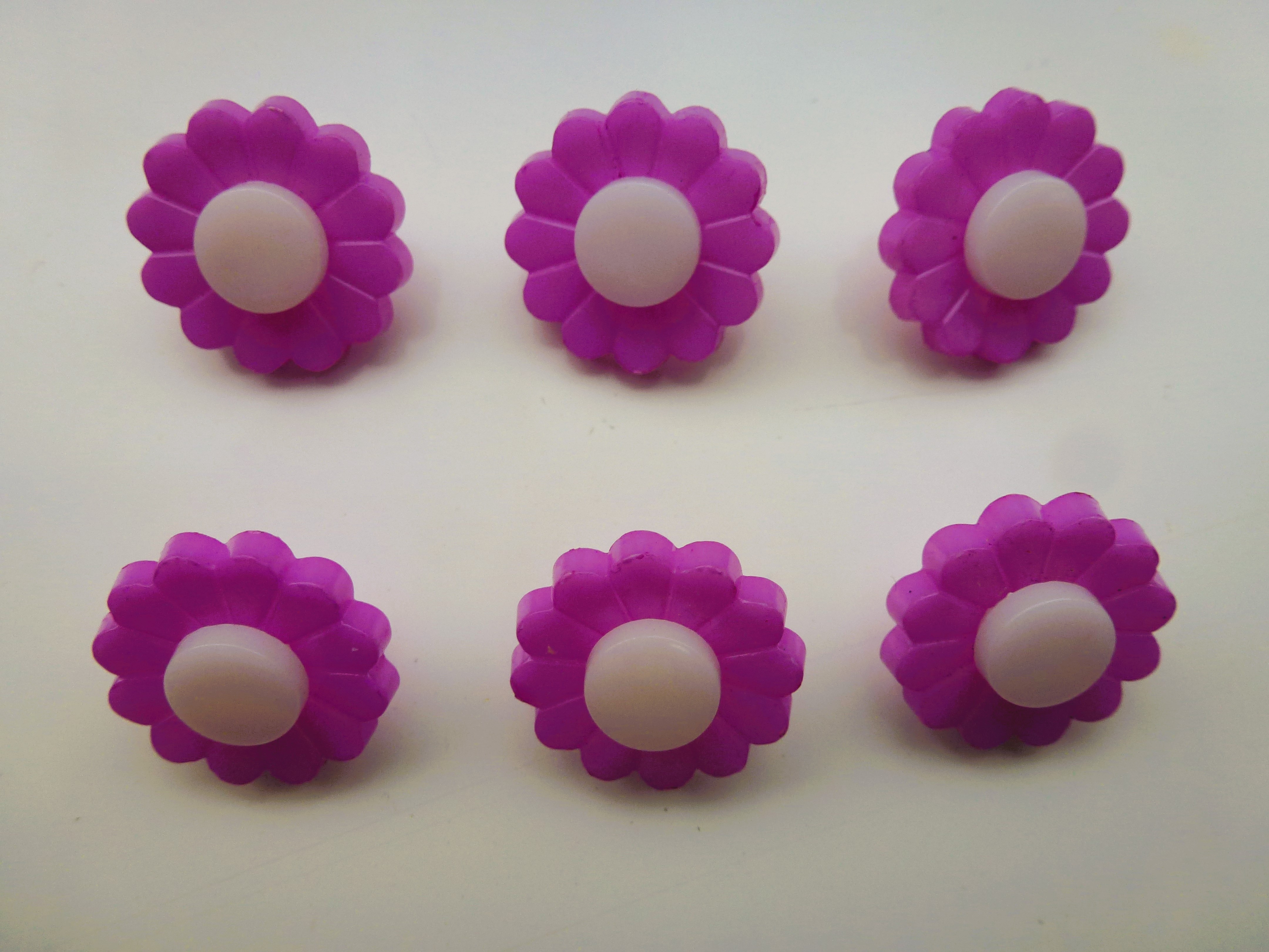 DAISY FLOWER Buttons 15mm