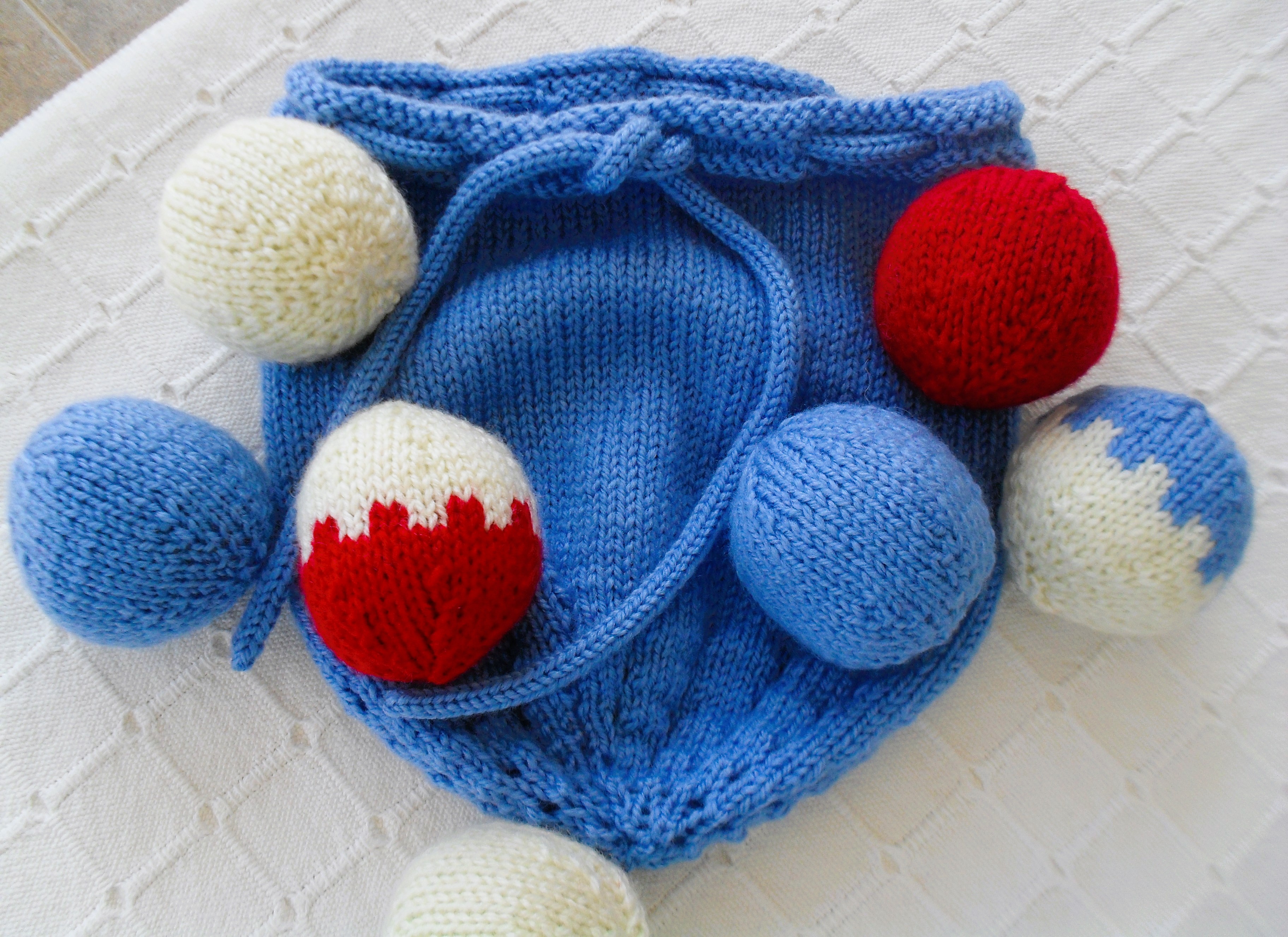 BALLS for Safe Play - Hand Knitted