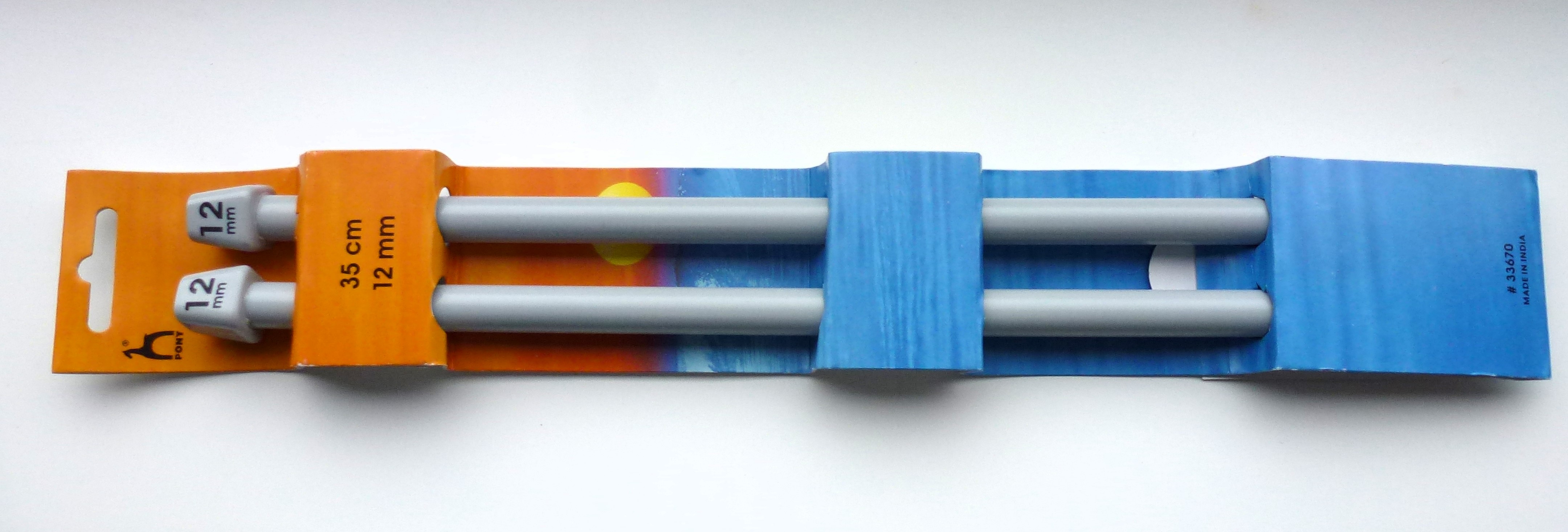 KNITTING NEEDLES Large 12mm & 15mm - Plastic