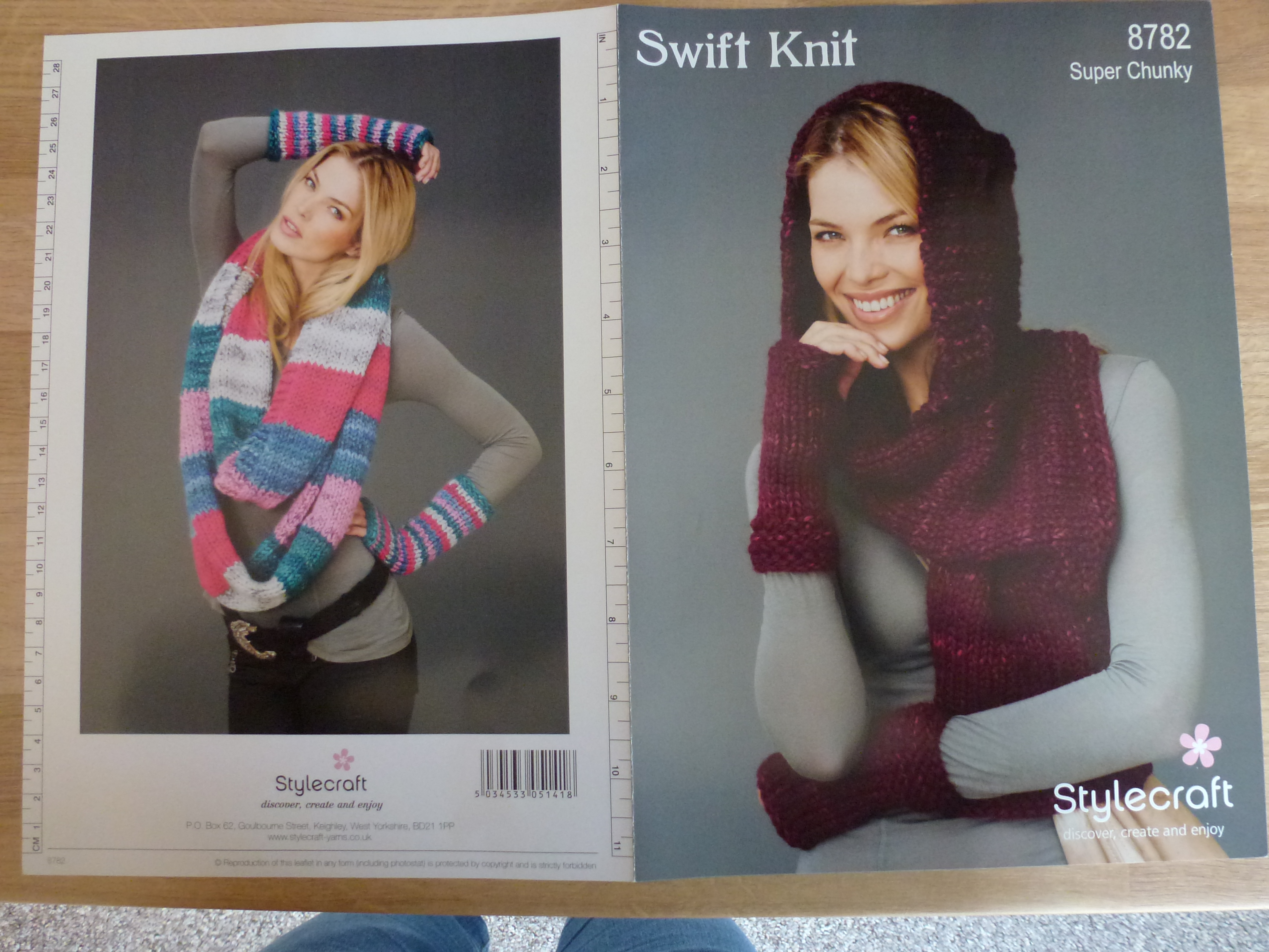 Stylecraft SUPER CHUNKY Adult Accessory Knitting Patterns