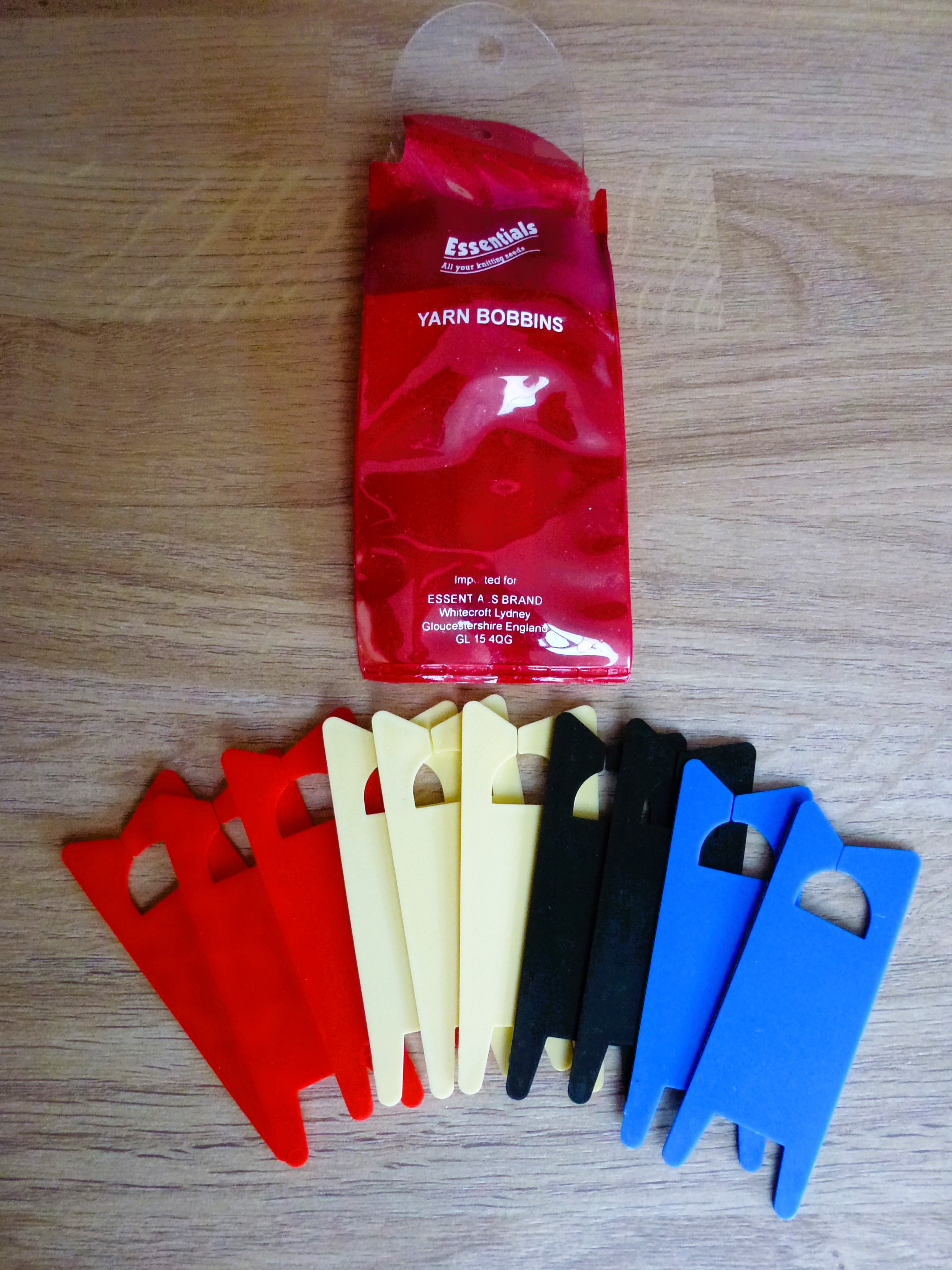 YARN BOBBINS - Essentials