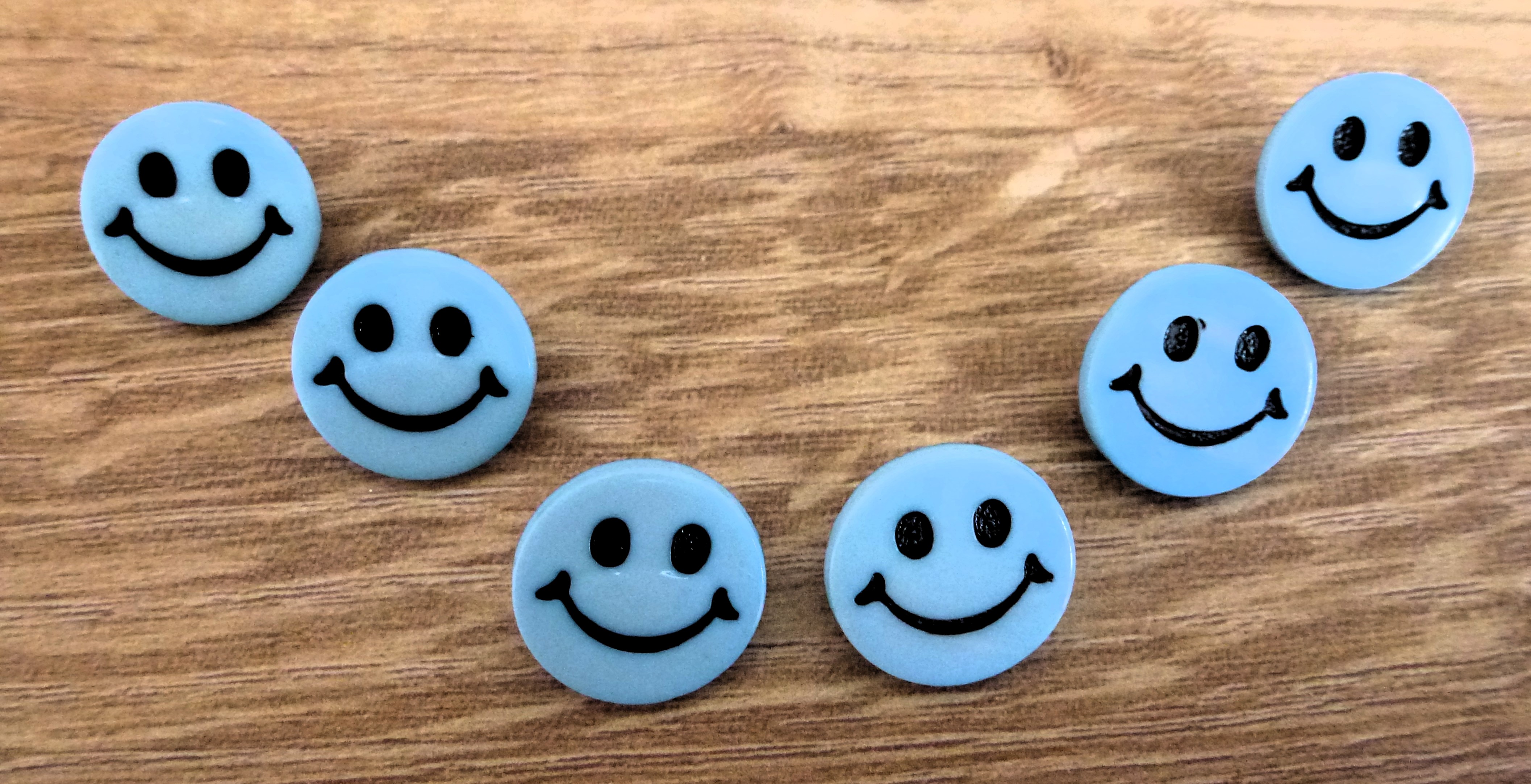 SMILEY FACE Buttons 15mm