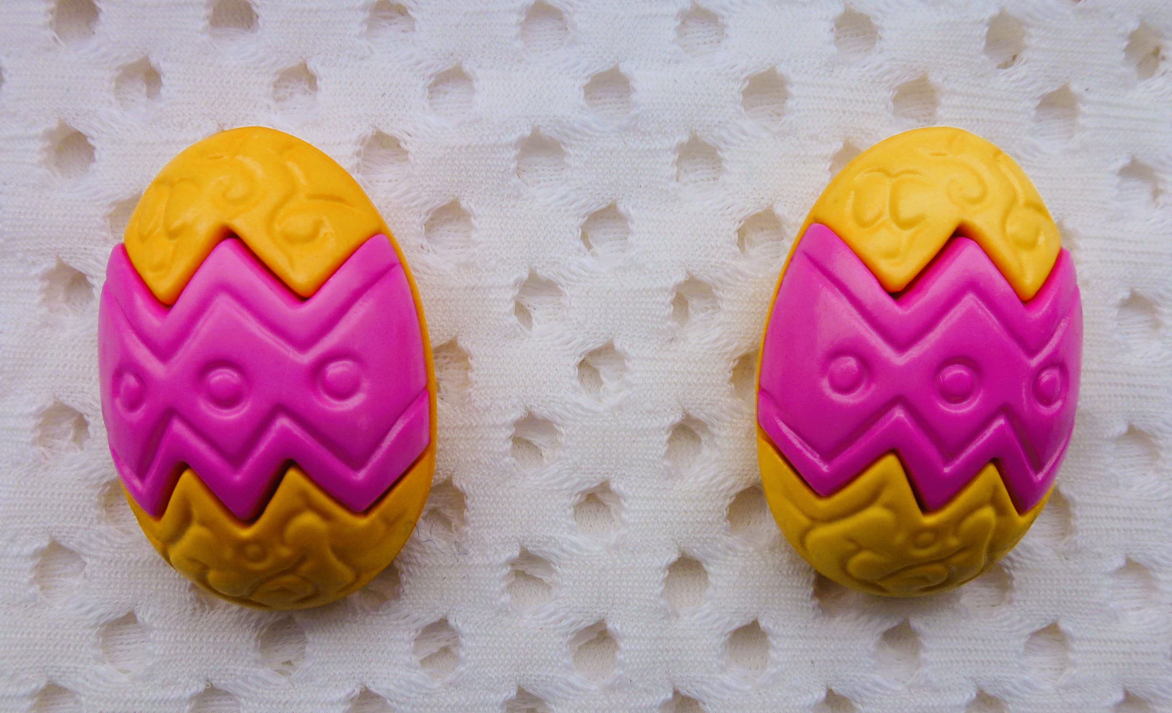 EASTER EGG Buttons 20mm x 30mm