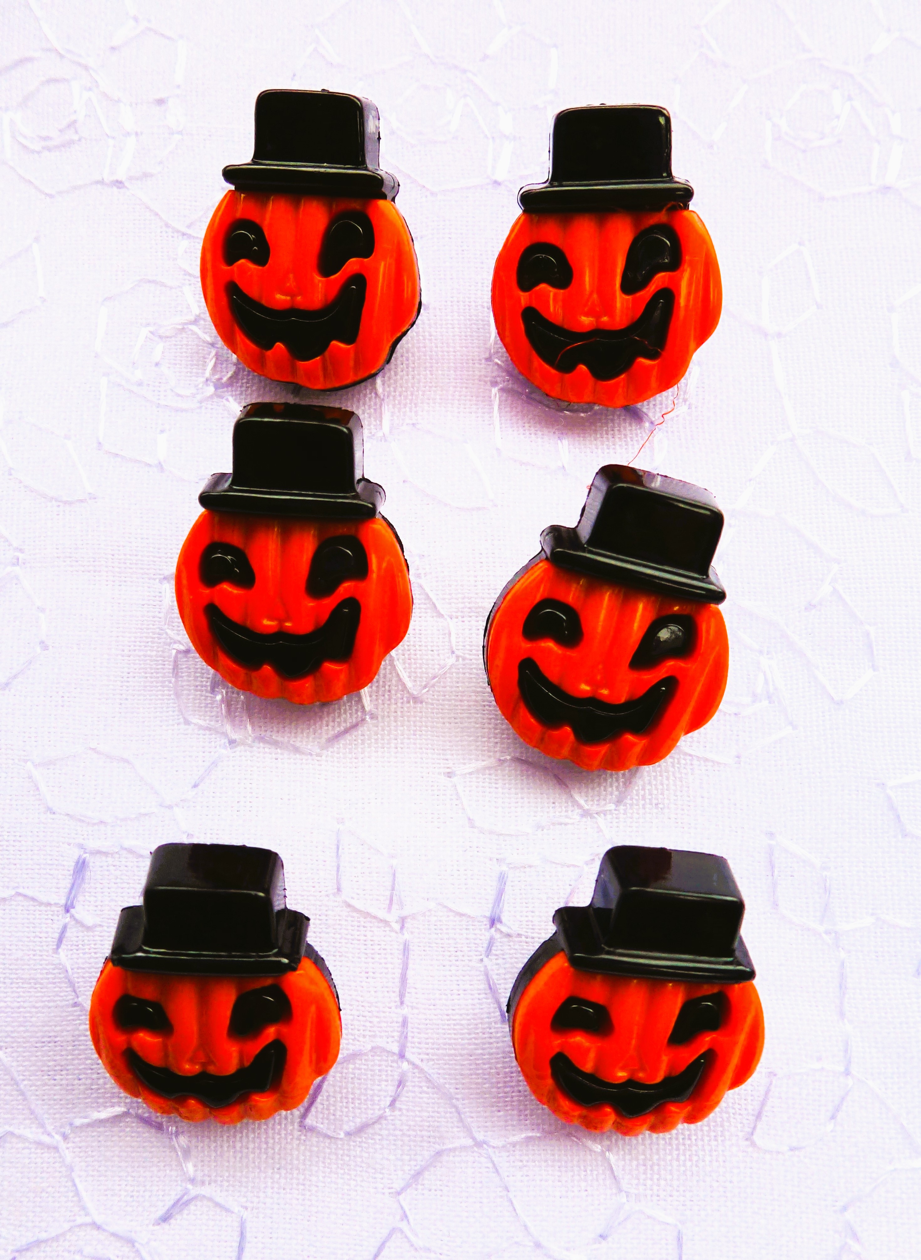 HALLOWEEN Buttons - Assorted Designs