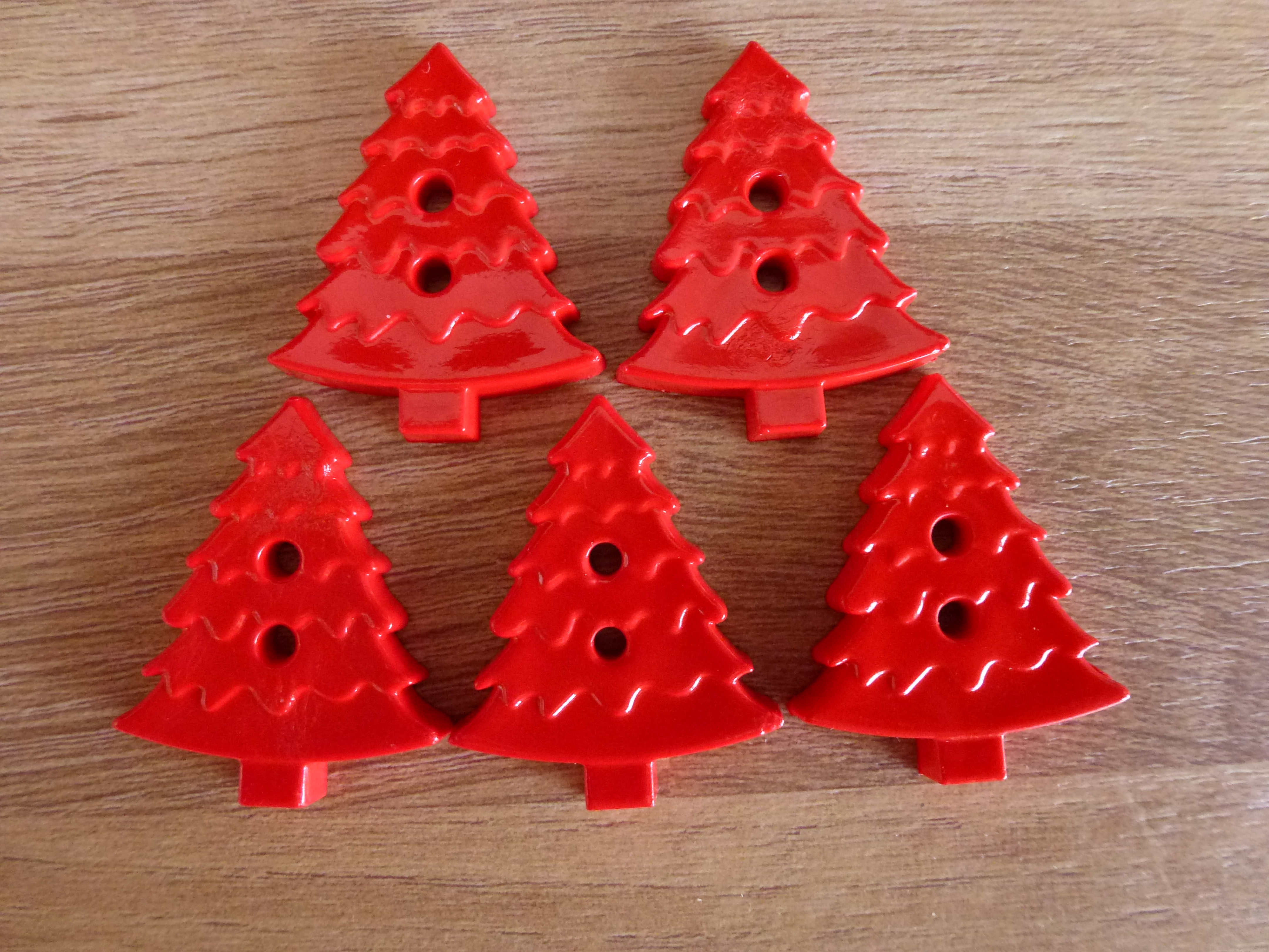 CHRISTMAS Buttons - Assorted Designs