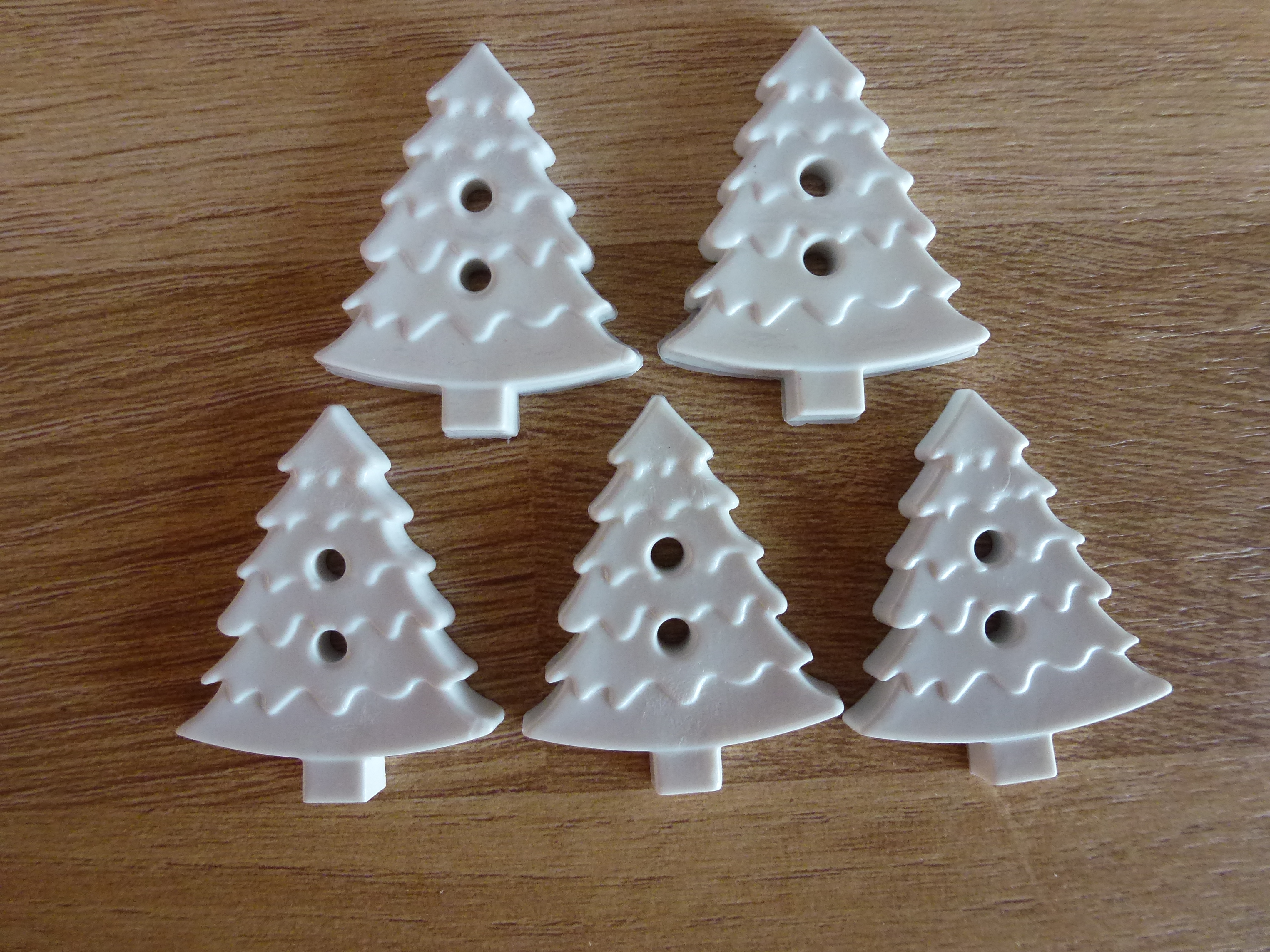 CHRISTMAS Buttons - Assorted Designs