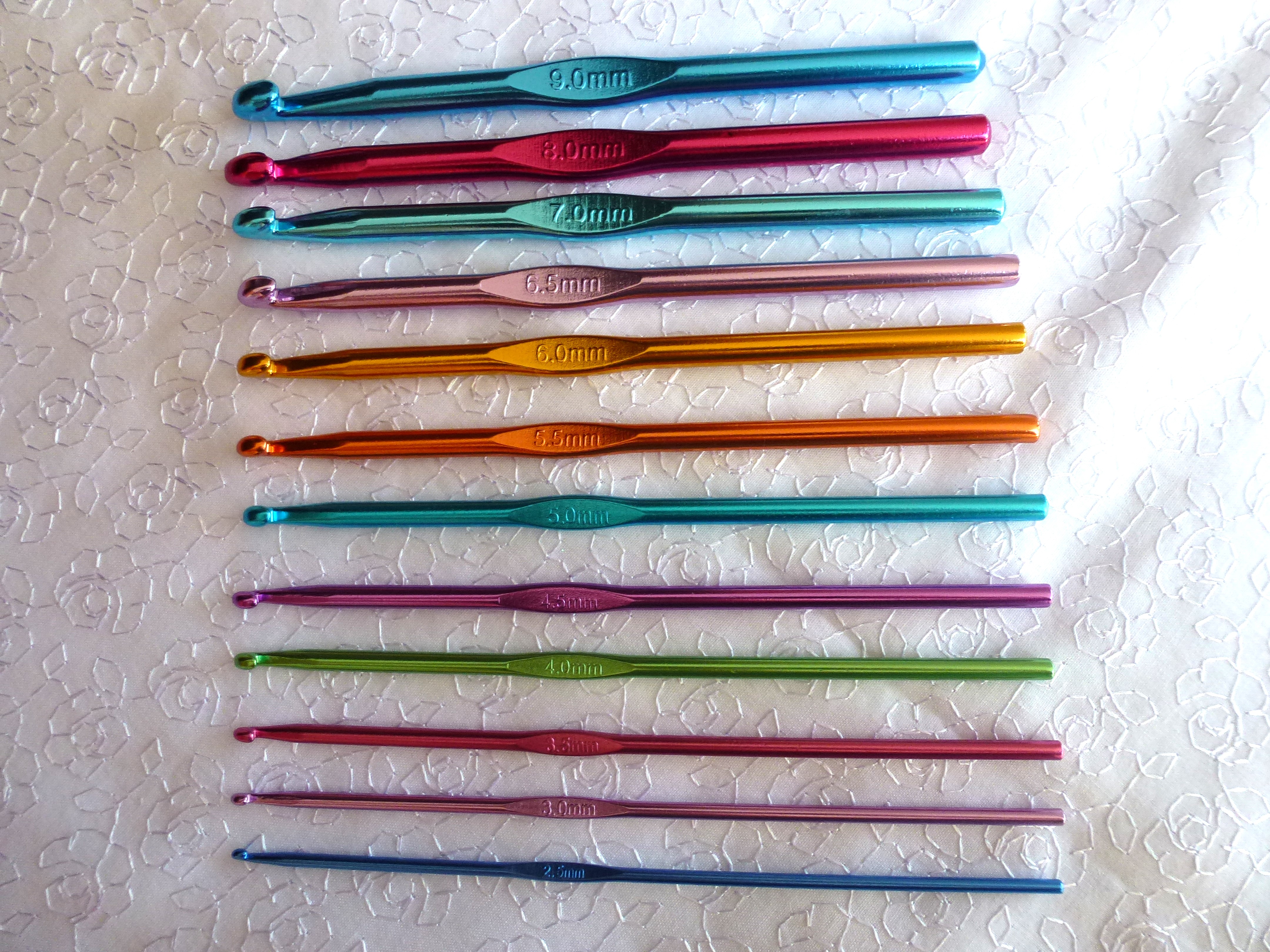 ALUMINIUM Crochet Hook Set - 12 Piece