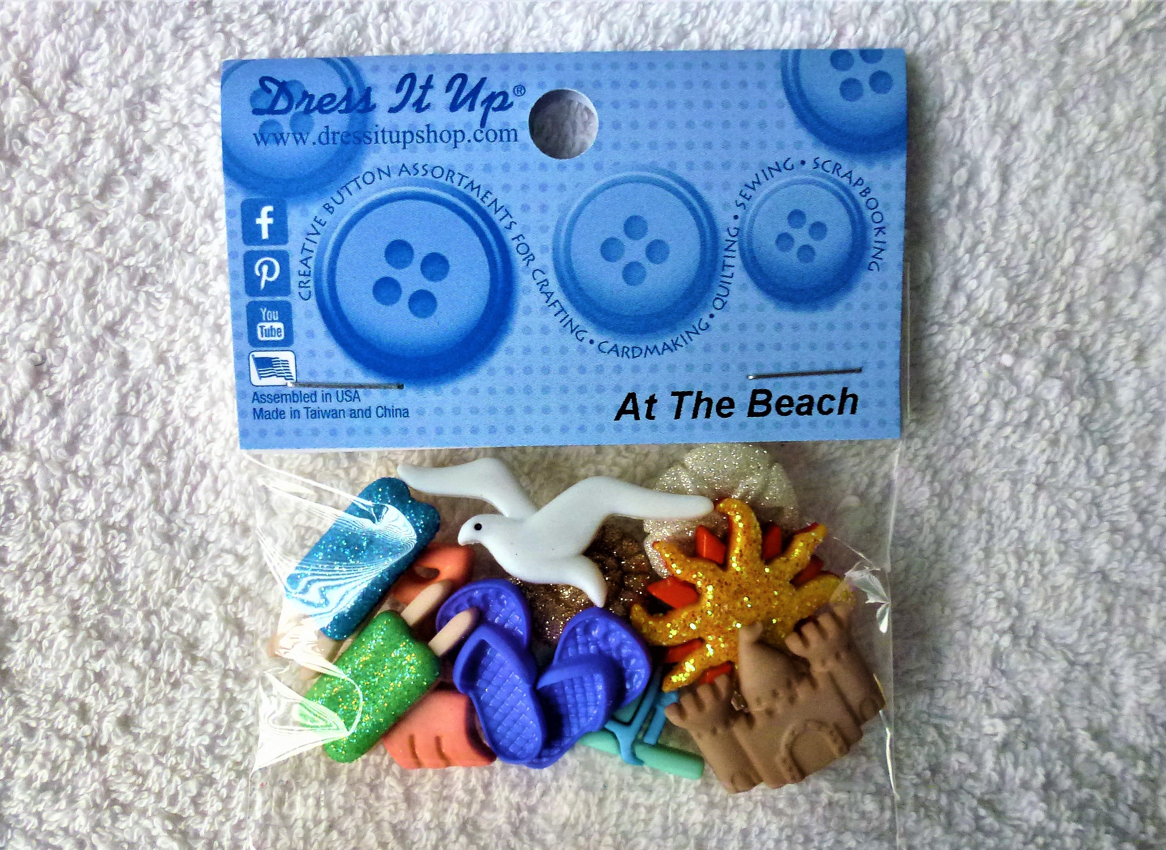 DRESS IT UP Buttons - List No: 1