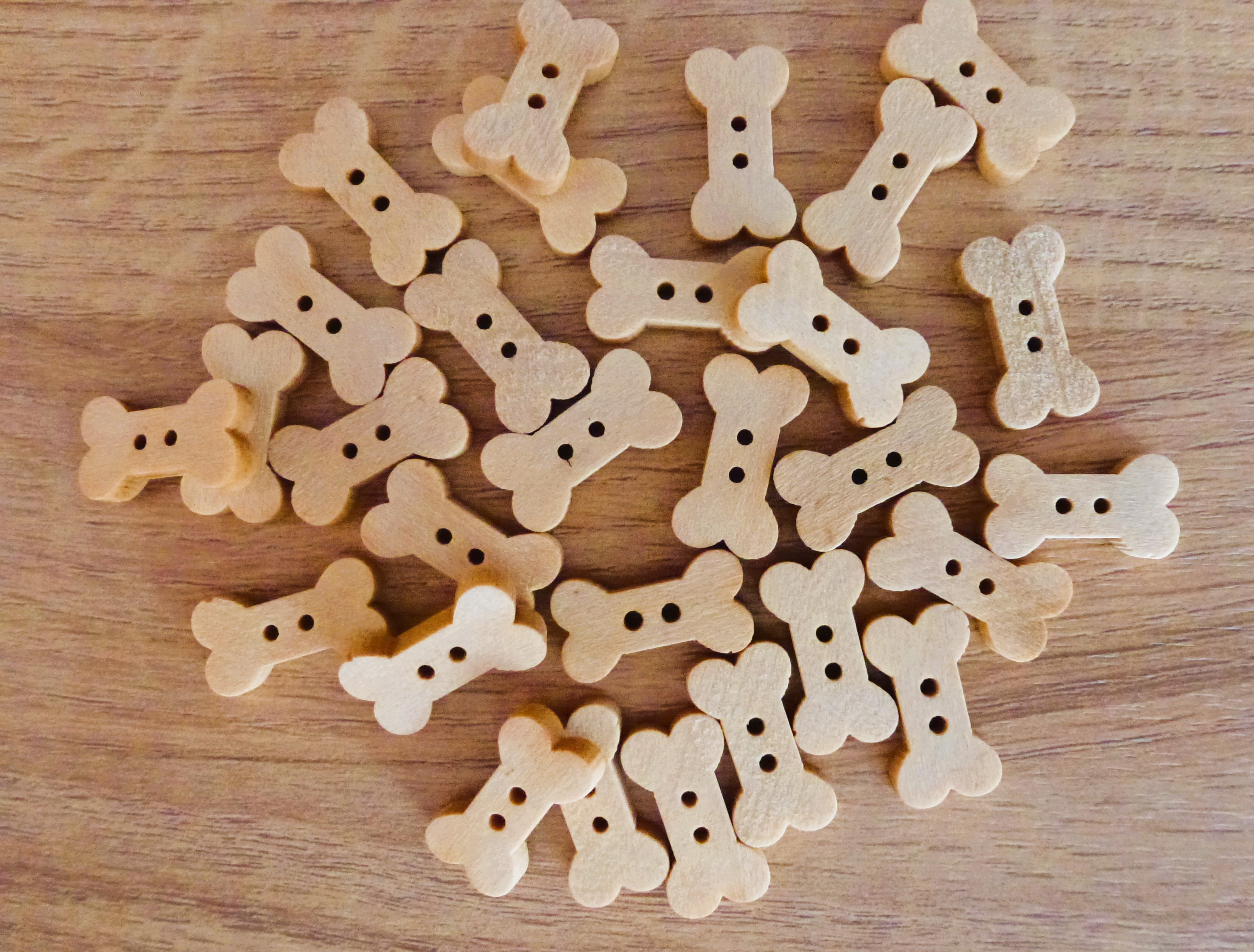 DOGS BONE Wood Buttons 18mm