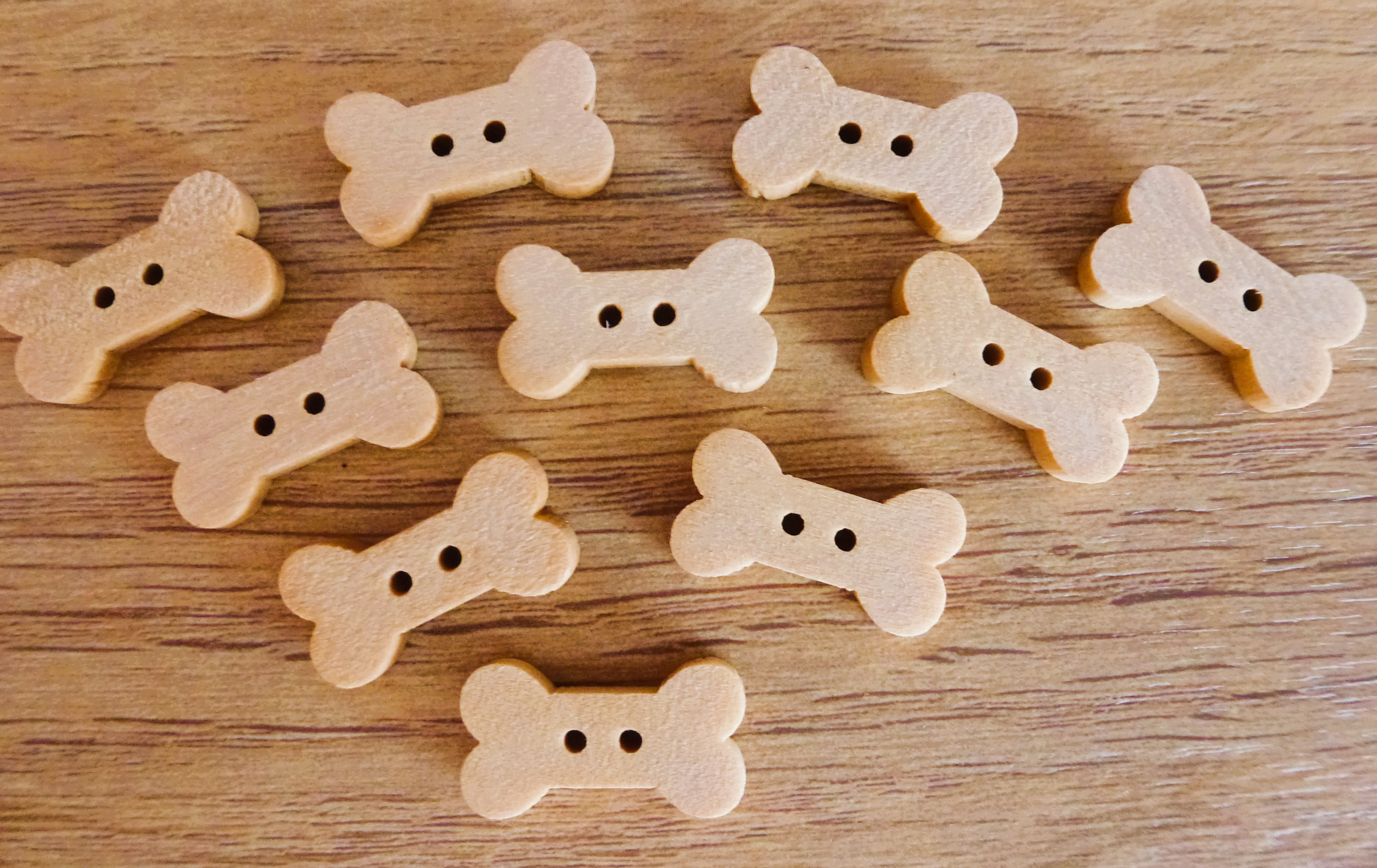 DOGS BONE Wood Buttons 18mm