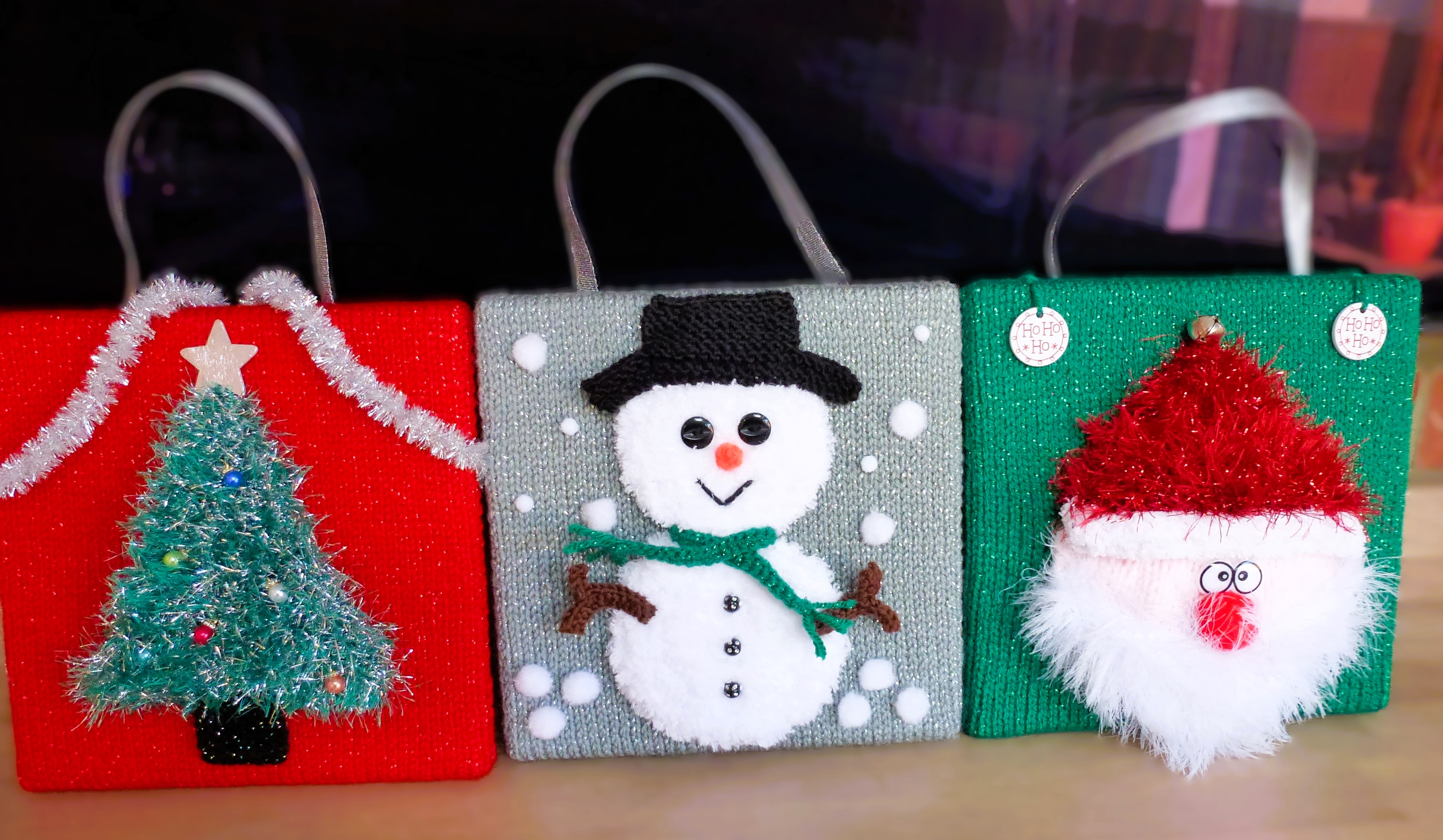 CHRISTMAS PICTURES - Hand Knitted