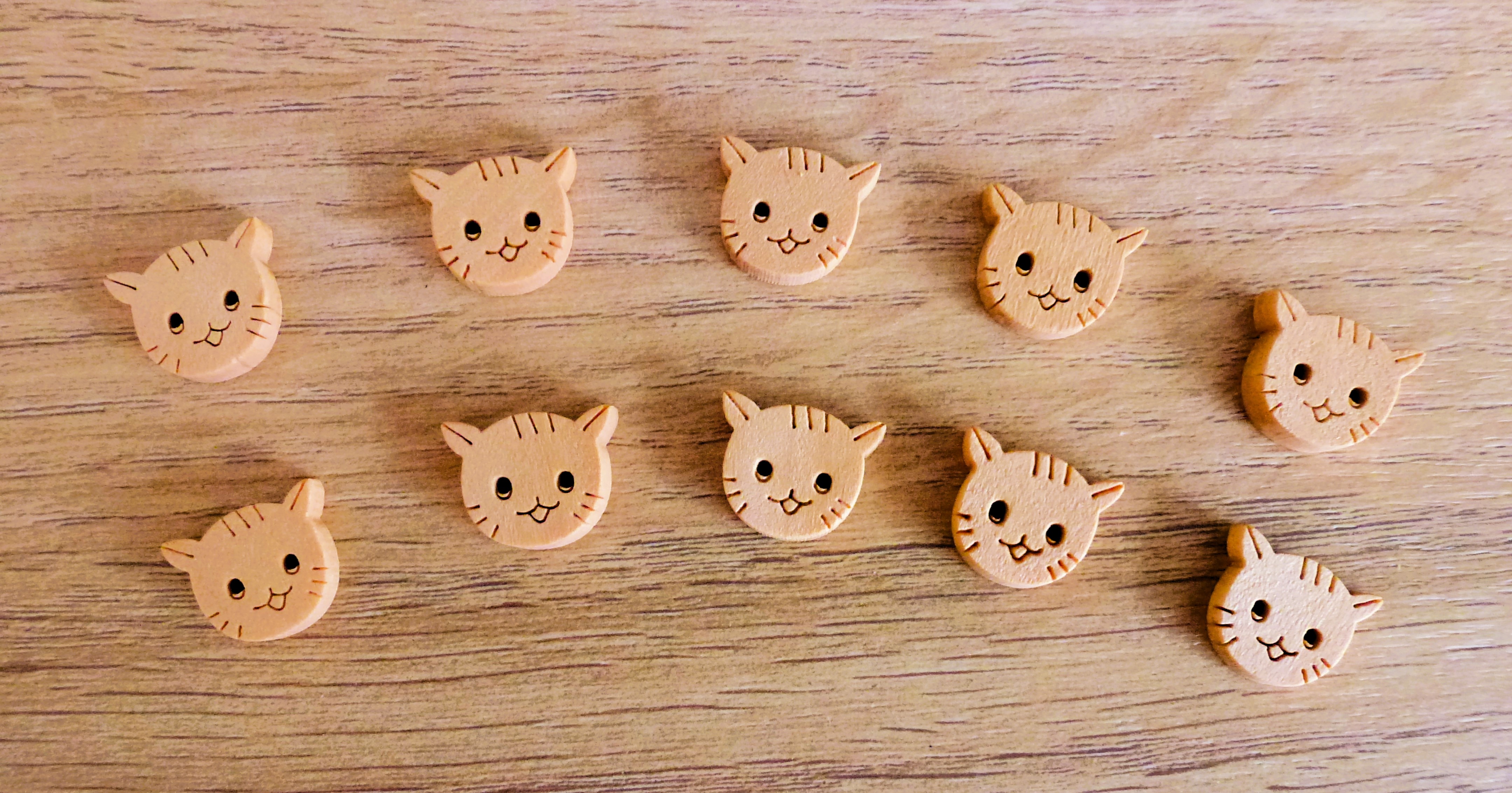 CAT/KITTEN Face Wood Buttons 15mm