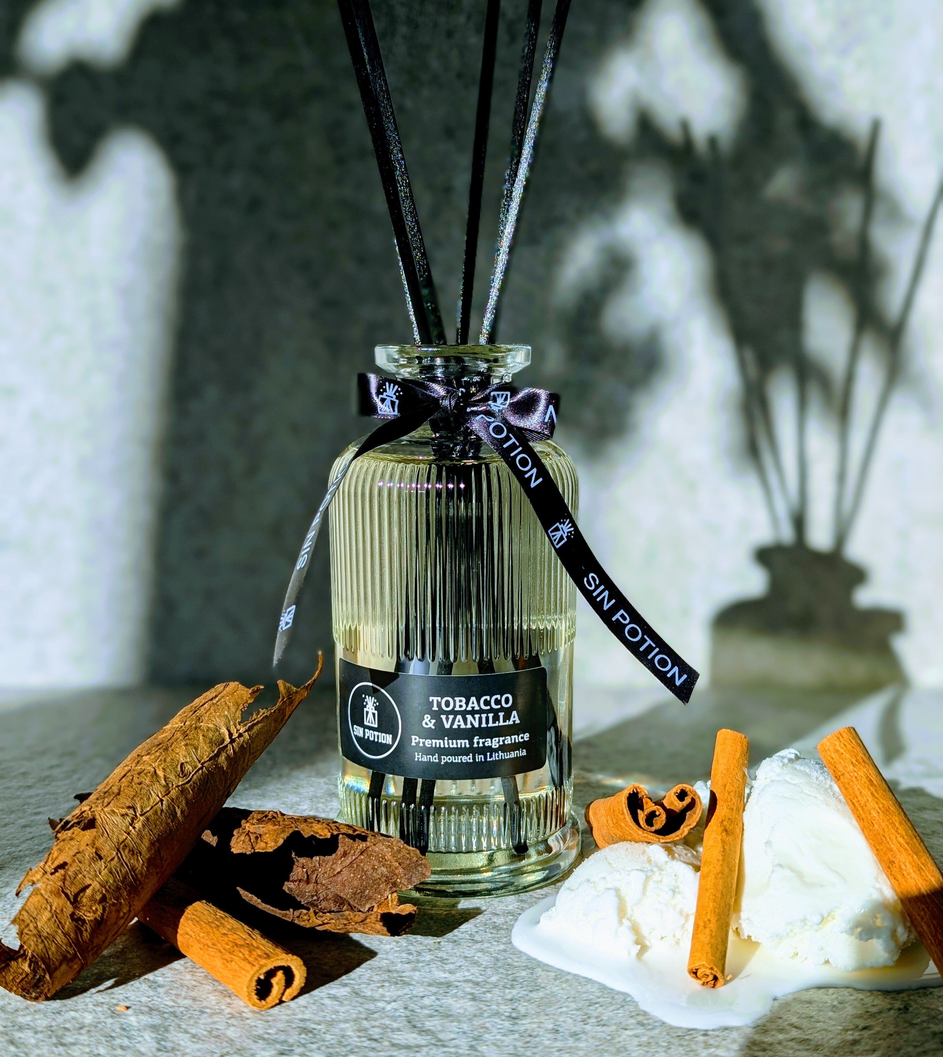 TOBACCO & VANILLA