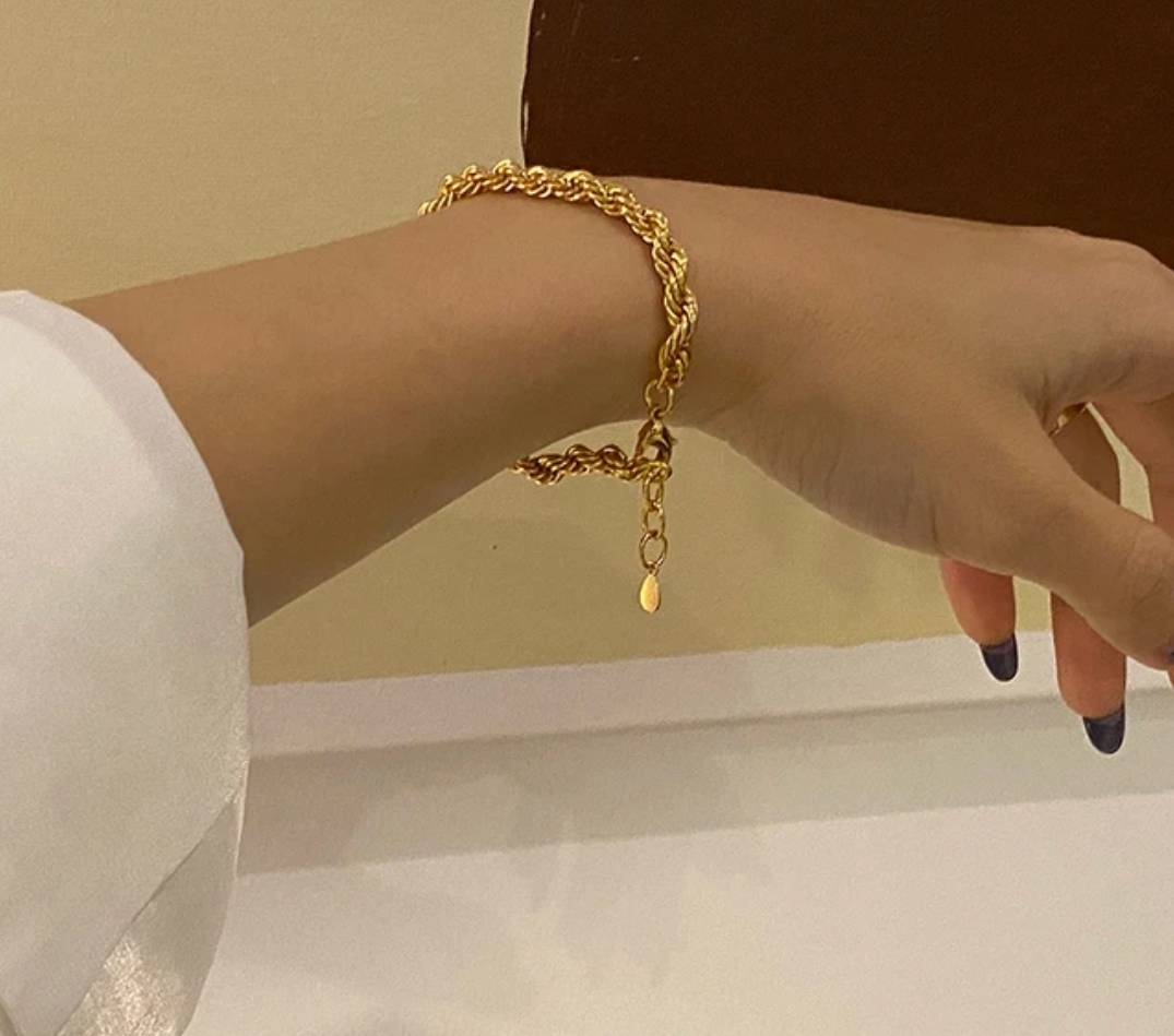 TWISTED bracelet 