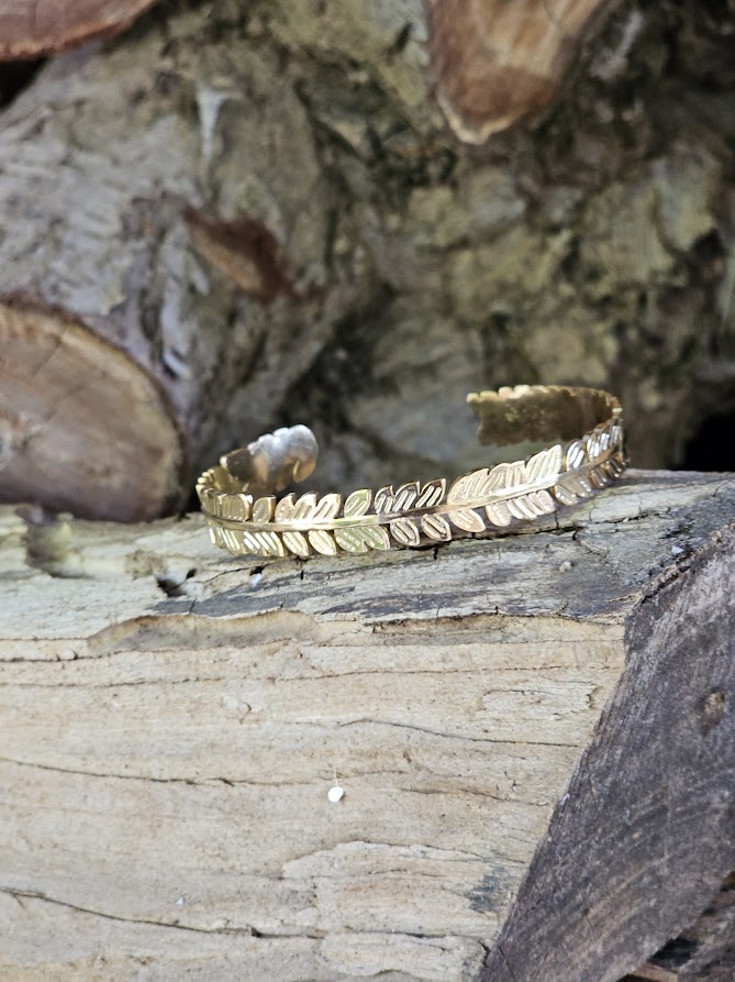 THIN LEAF open bangle 