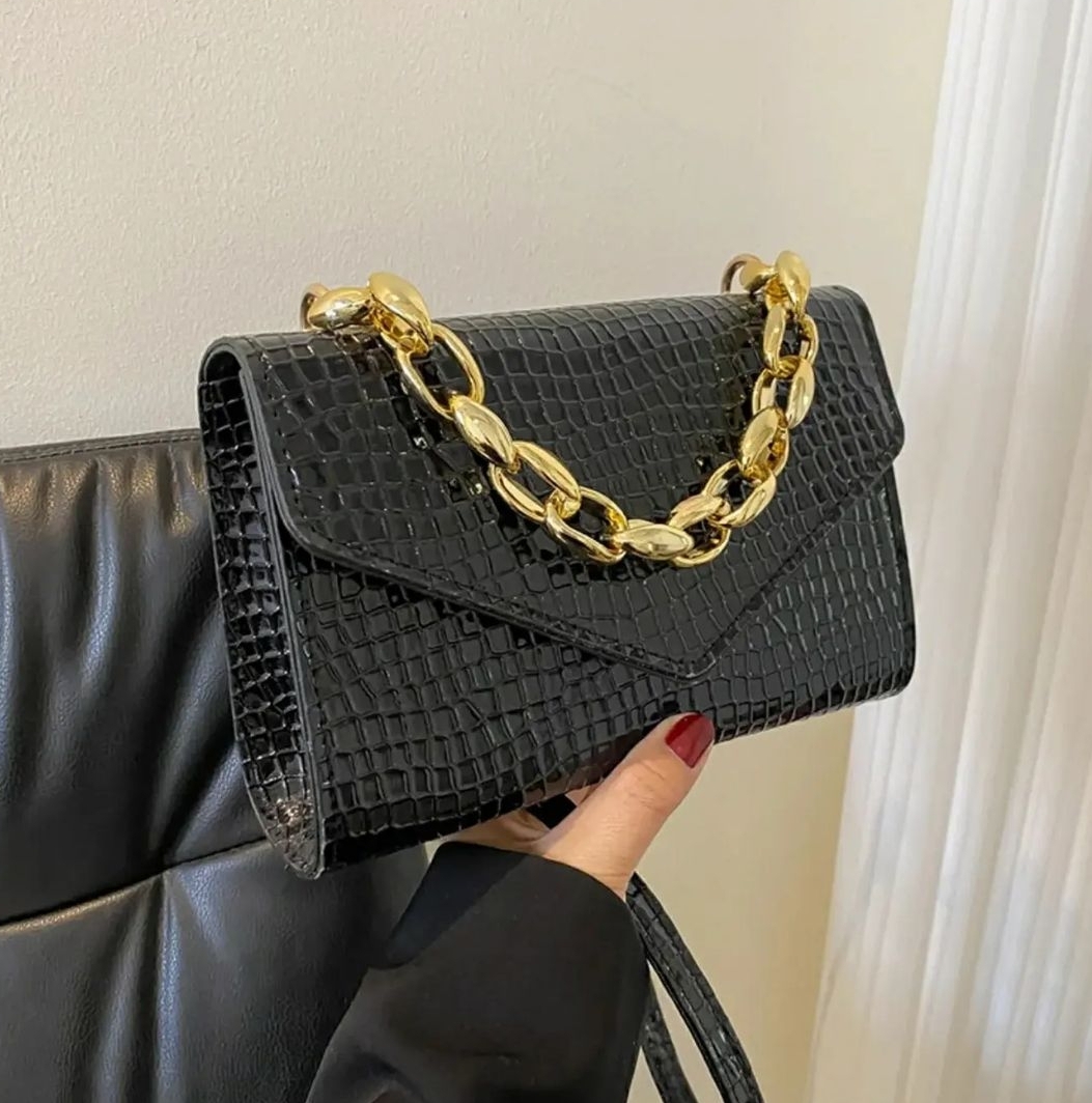 BLACK CROSSBODY BAG