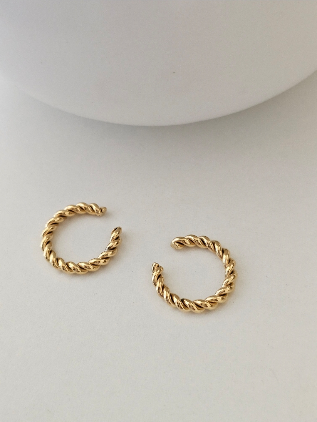 TWISTED EAR CUFFS 